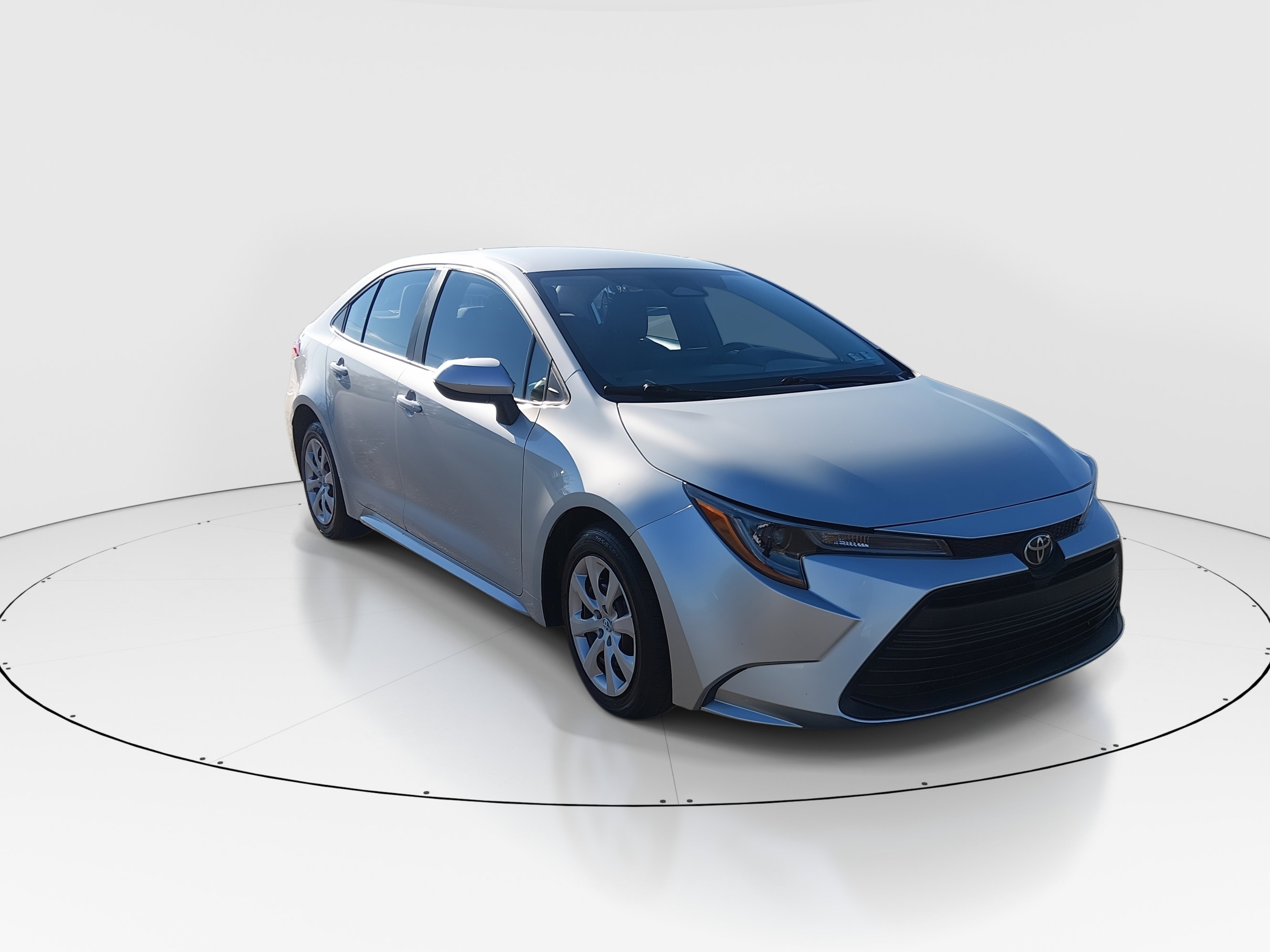 2023 Toyota Corolla LE's photo