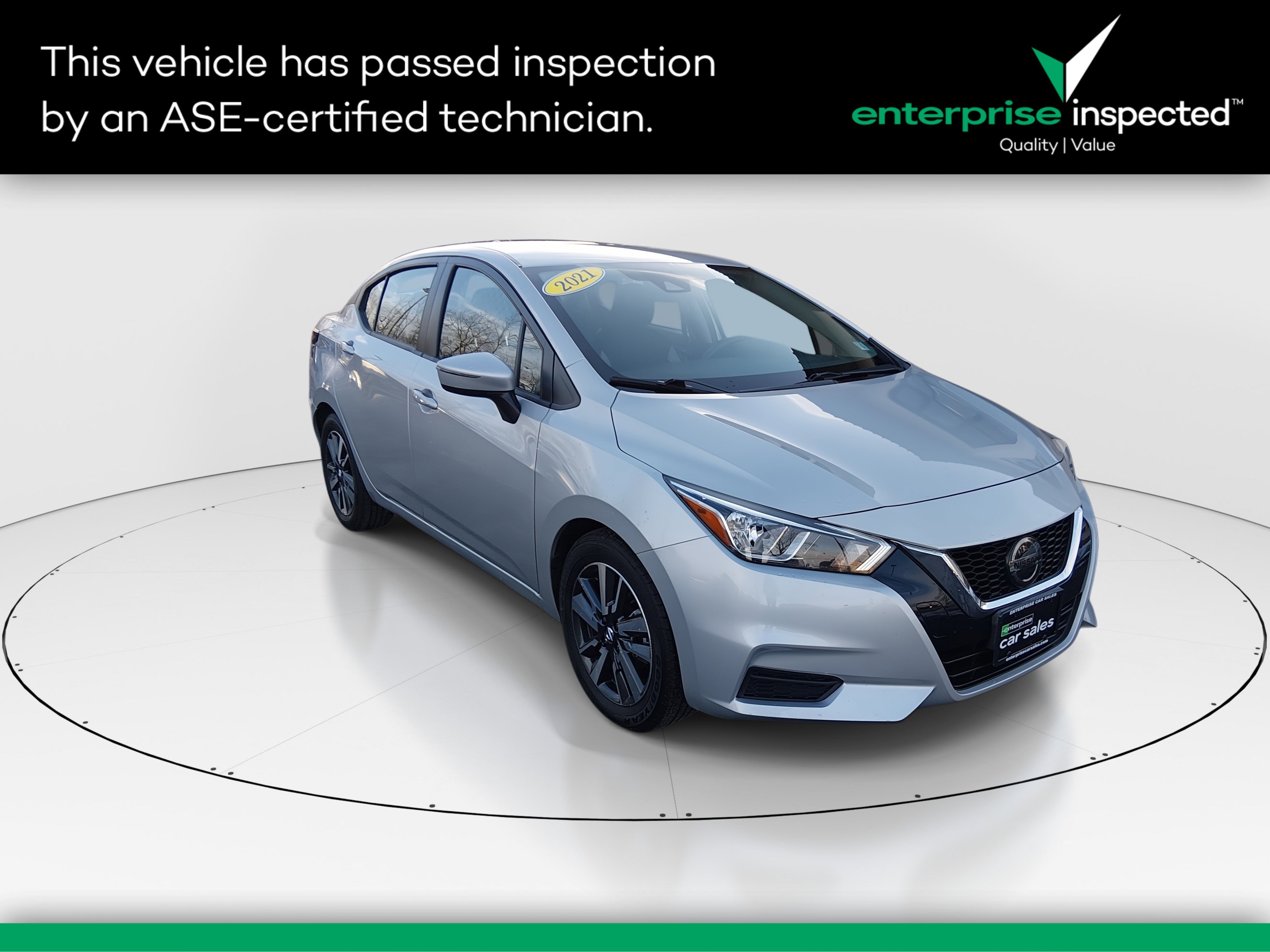 2021 Nissan Versa Sedan SV's photo