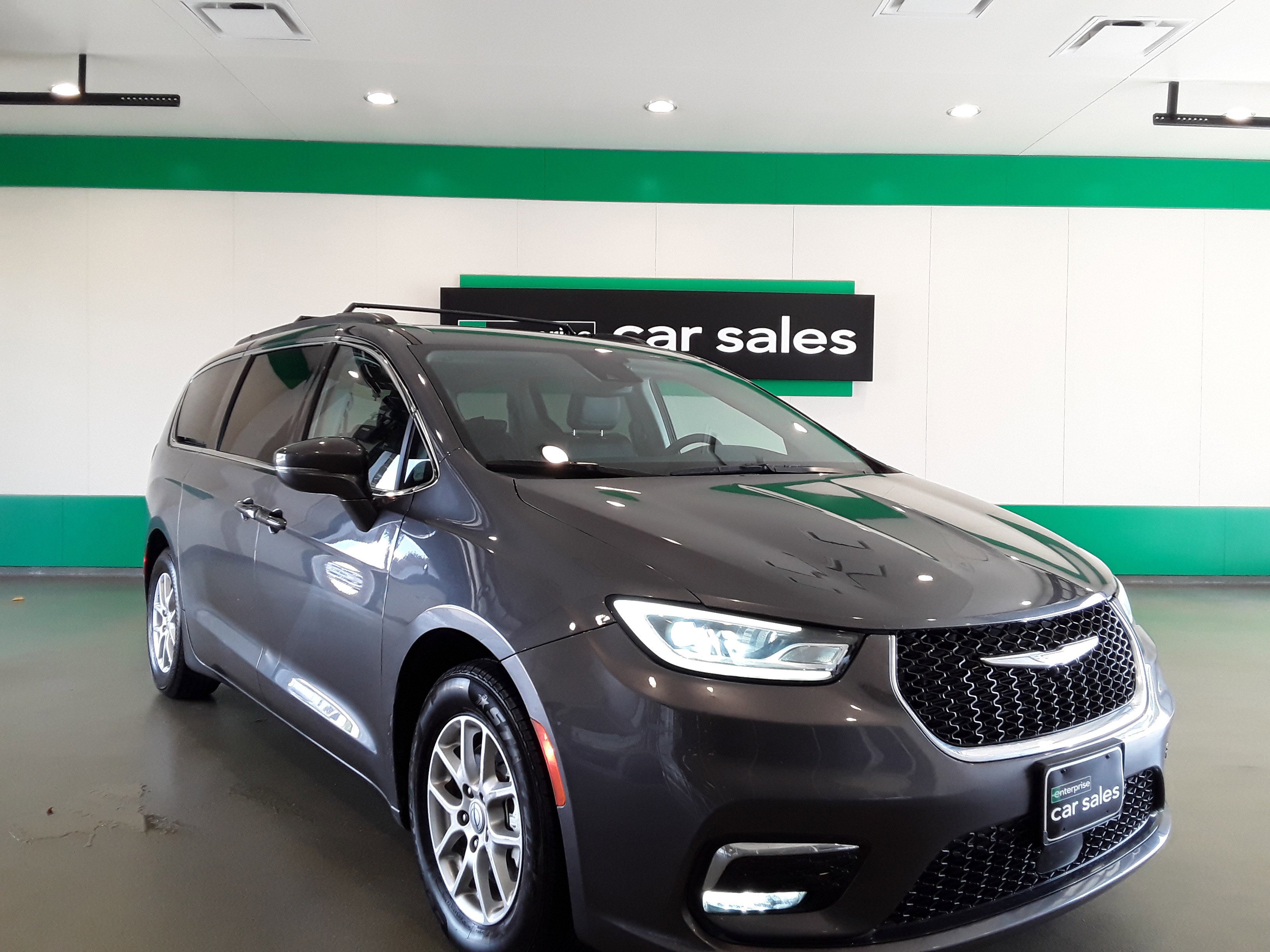 Used 2022 Chrysler Pacifica Touring L FWD