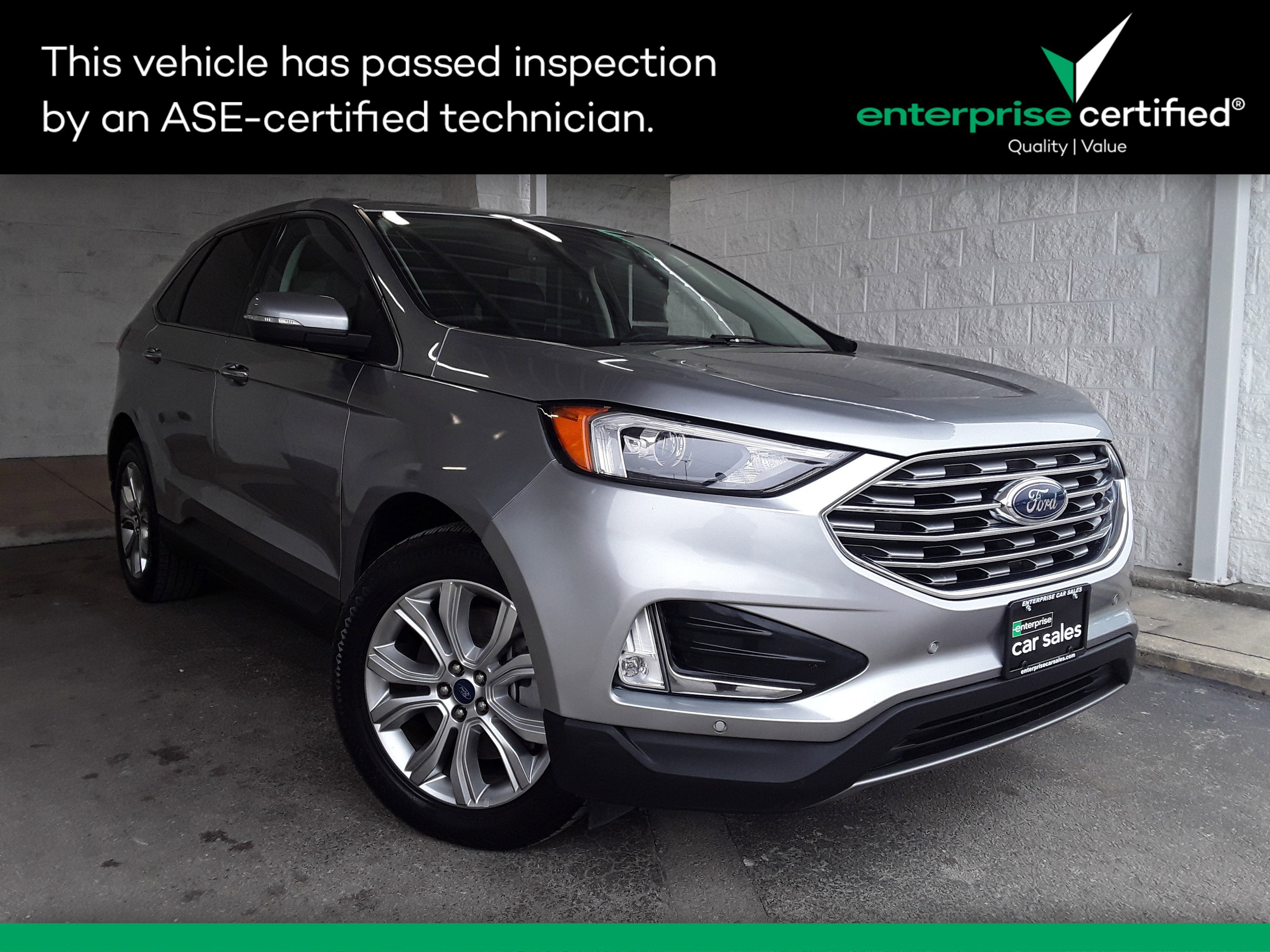 2022 Ford Edge Titanium's photo