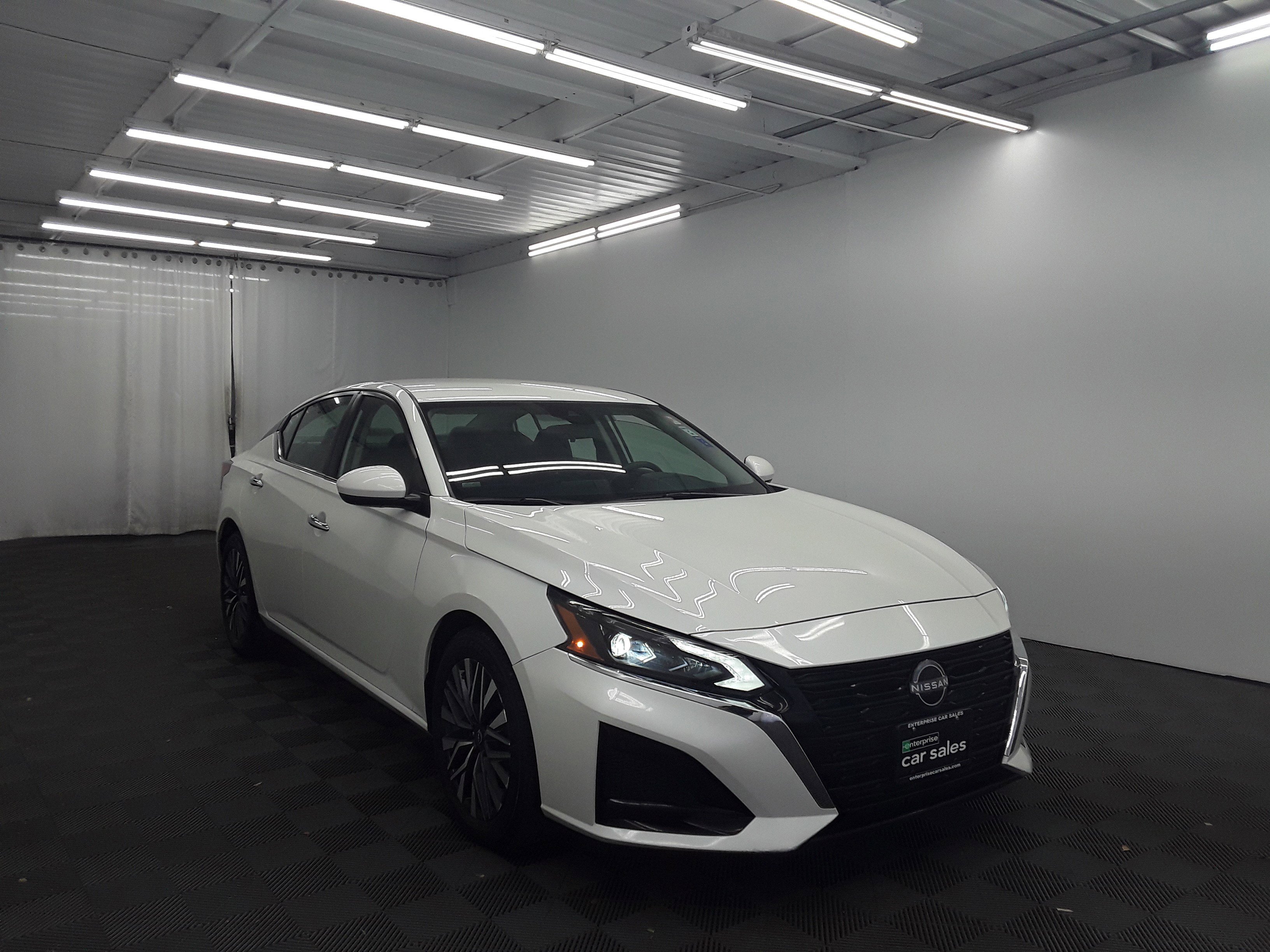 2023 Nissan Altima 2.5 SV Sedan