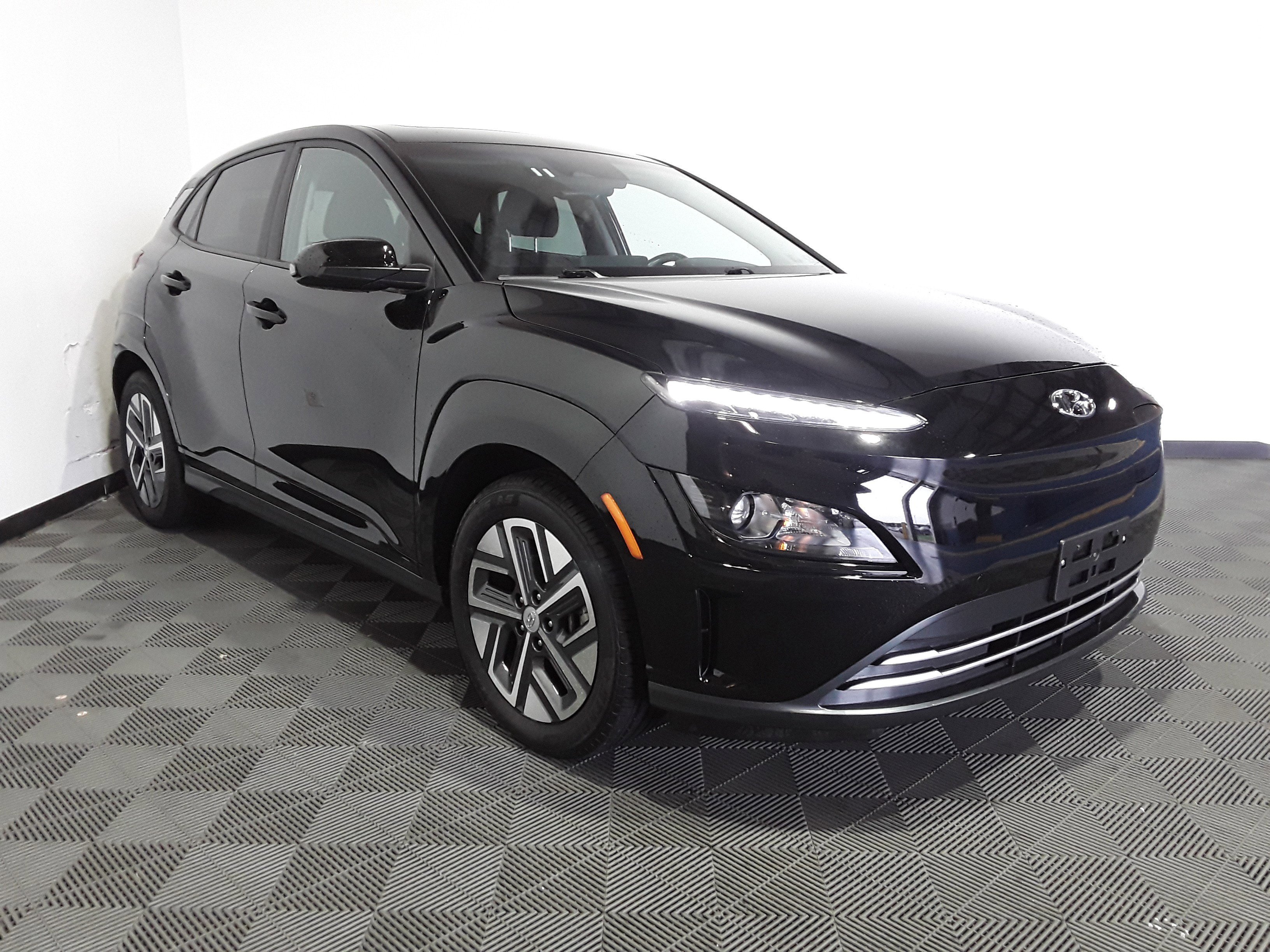 2023 Hyundai Kona Electric SEL FWD