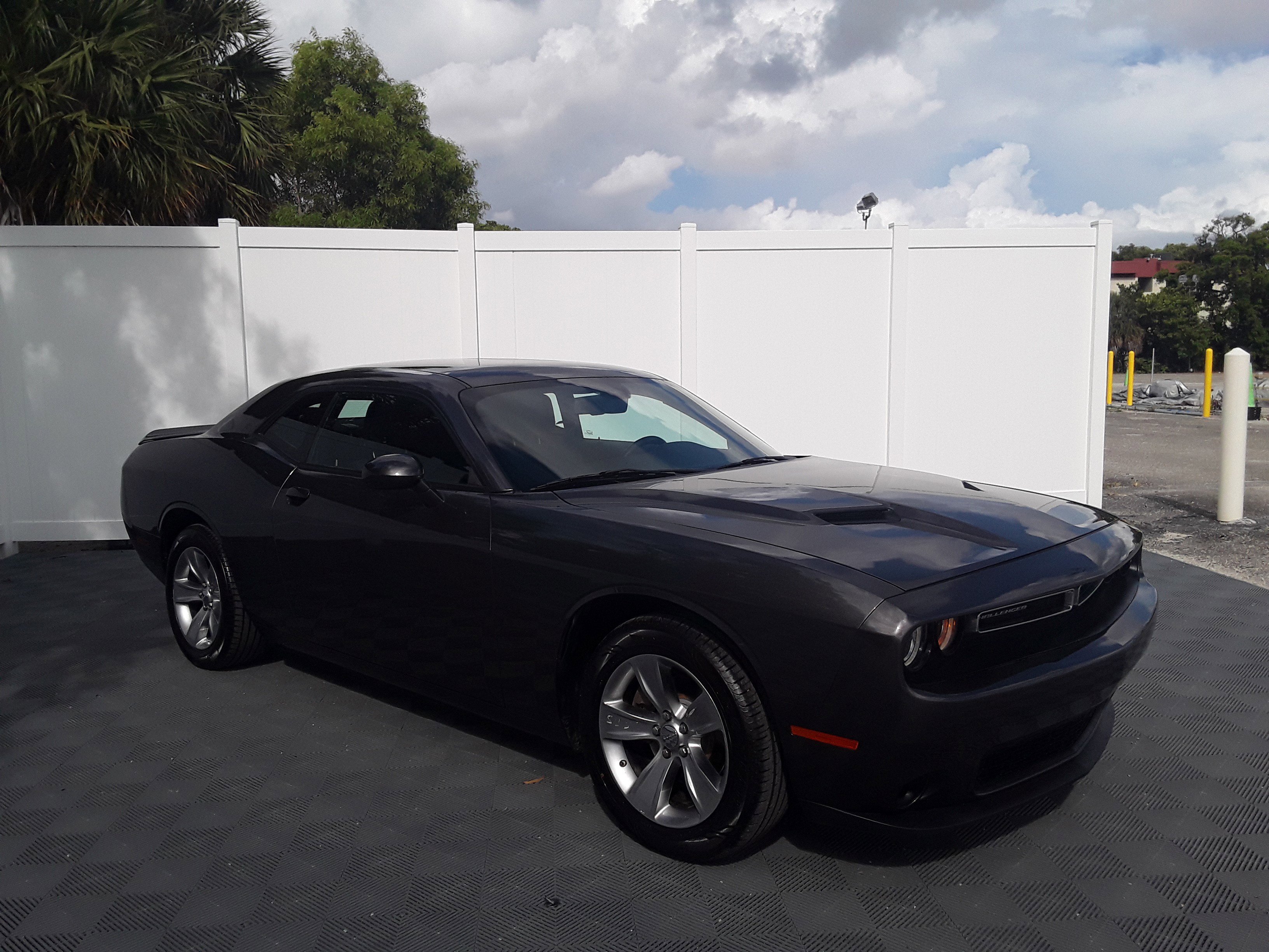 Used 2022 Dodge Challenger SXT RWD