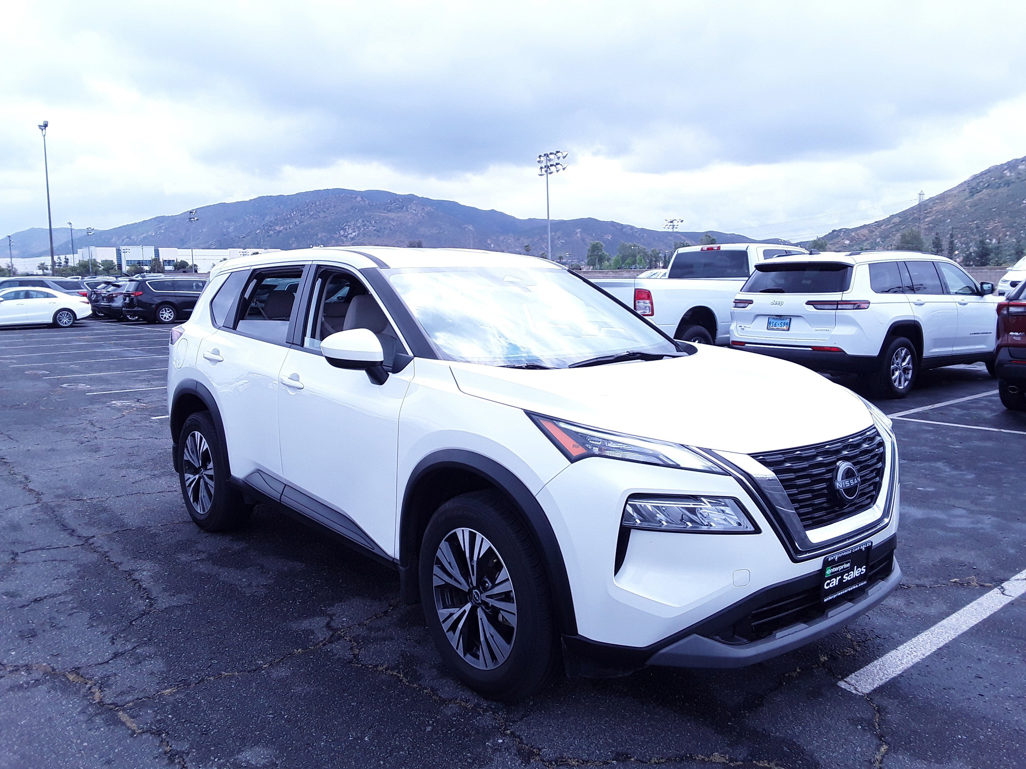 2023 Nissan Rogue FWD SV