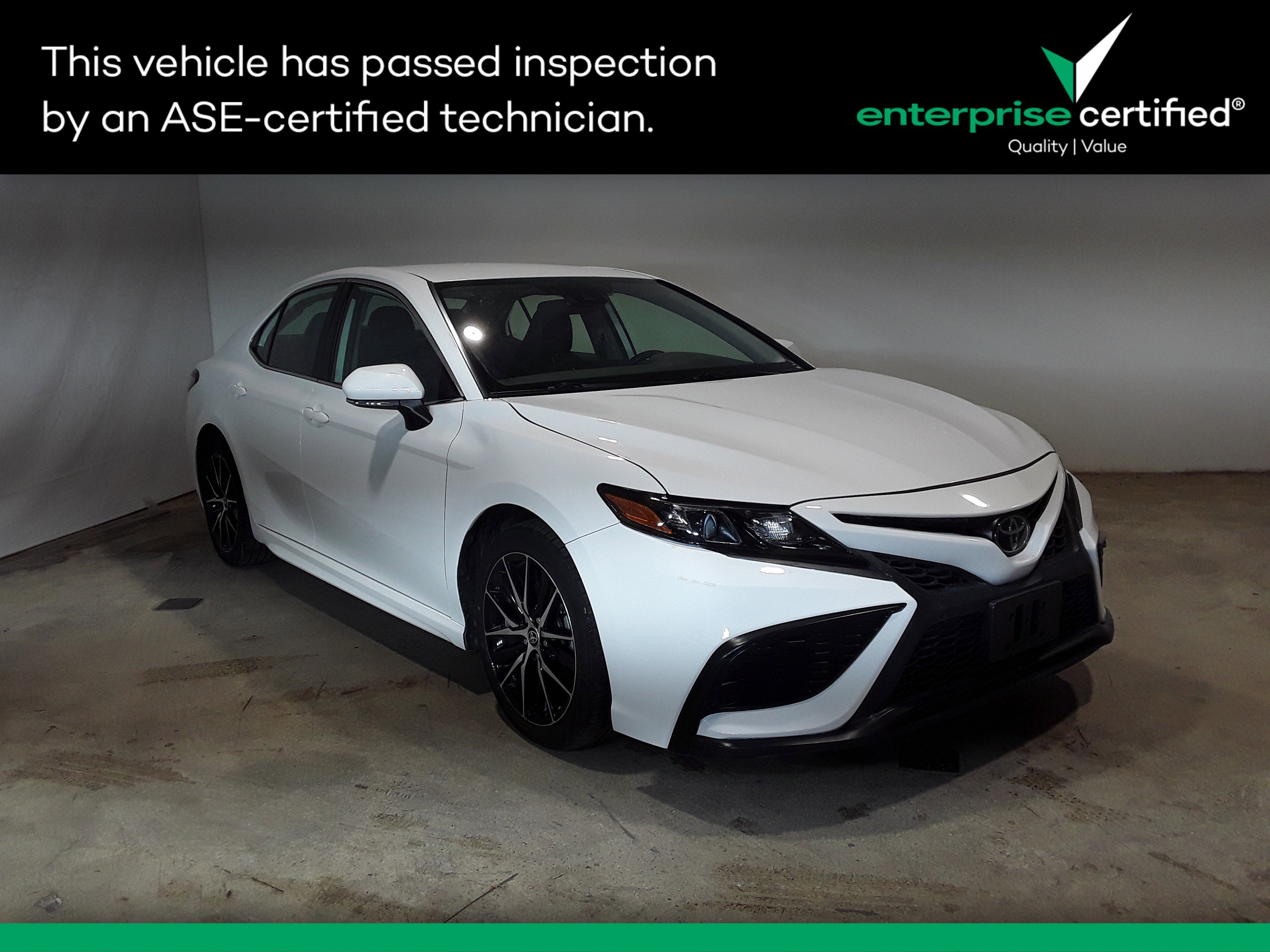 2022 Toyota Camry SE Auto