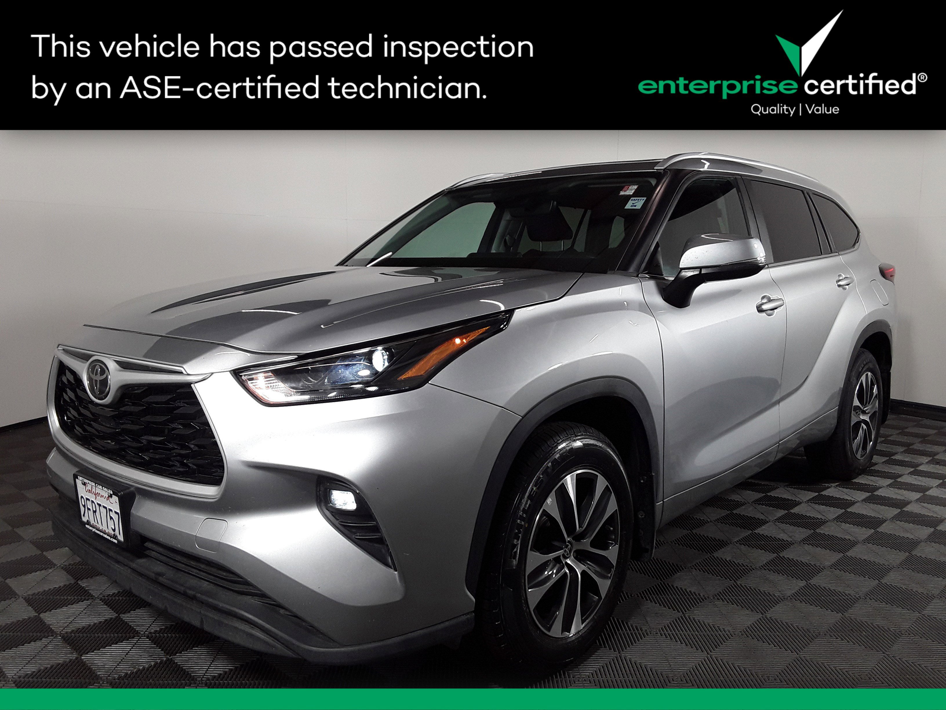 Used 2023 Toyota Highlander XLE AWD