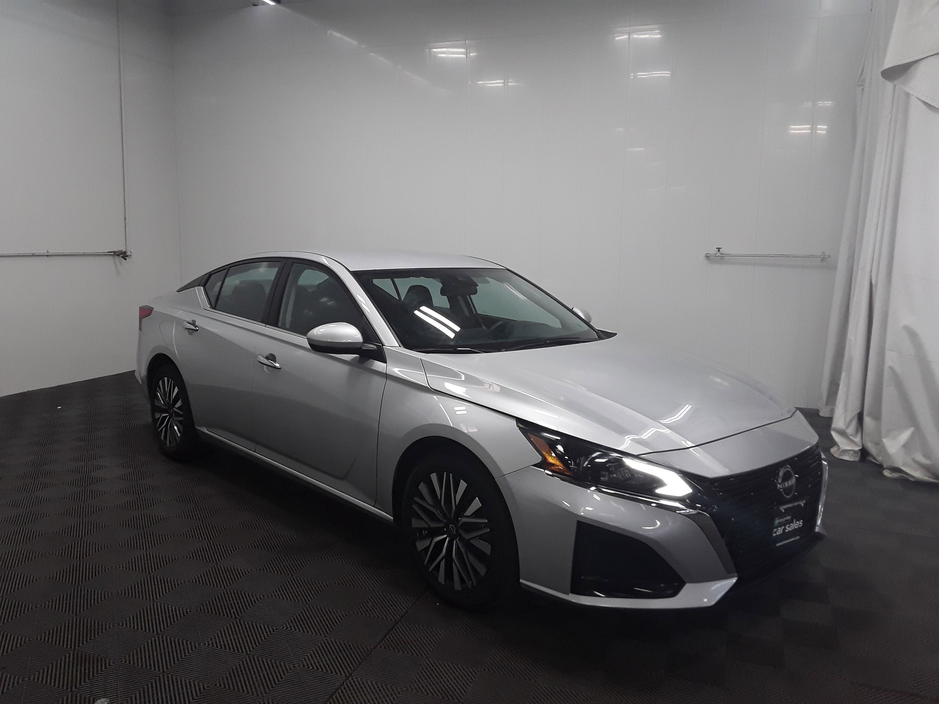 Used 2023 Nissan Altima 2.5 SV Sedan