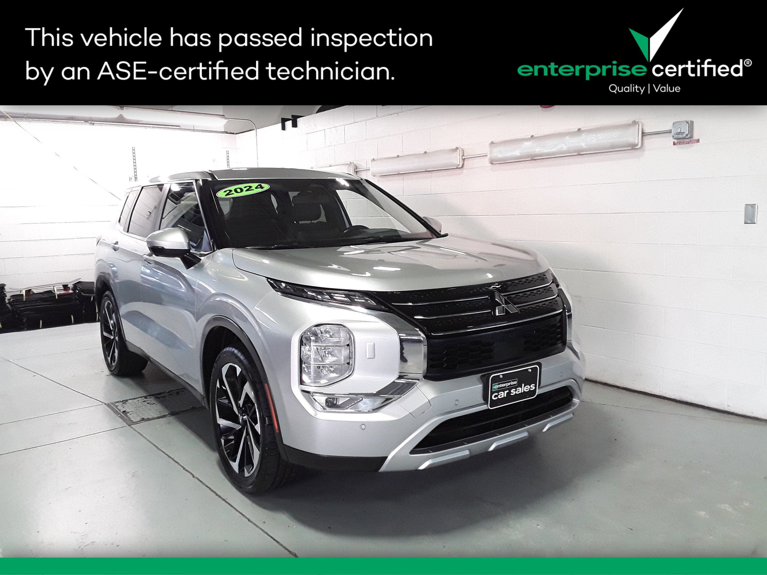 2024 Mitsubishi Outlander SE