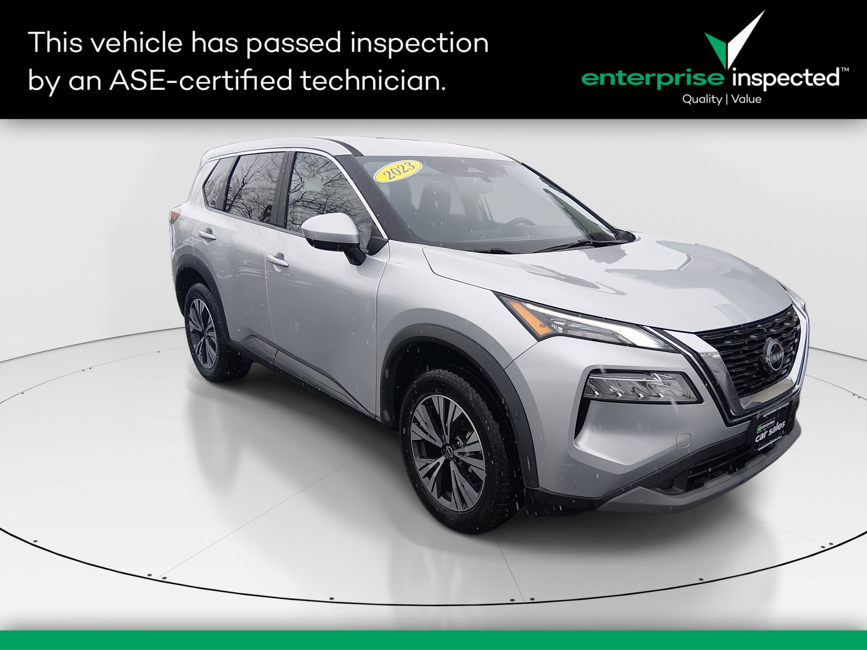 2023 Nissan Rogue SV's photo