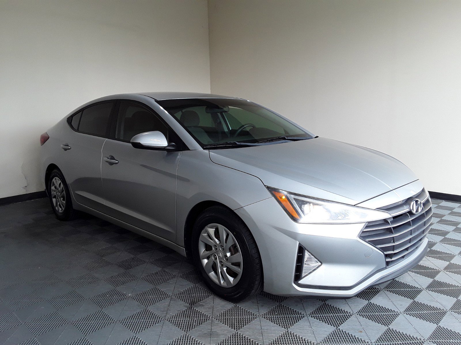 Used 2020 Hyundai Elantra SE IVT