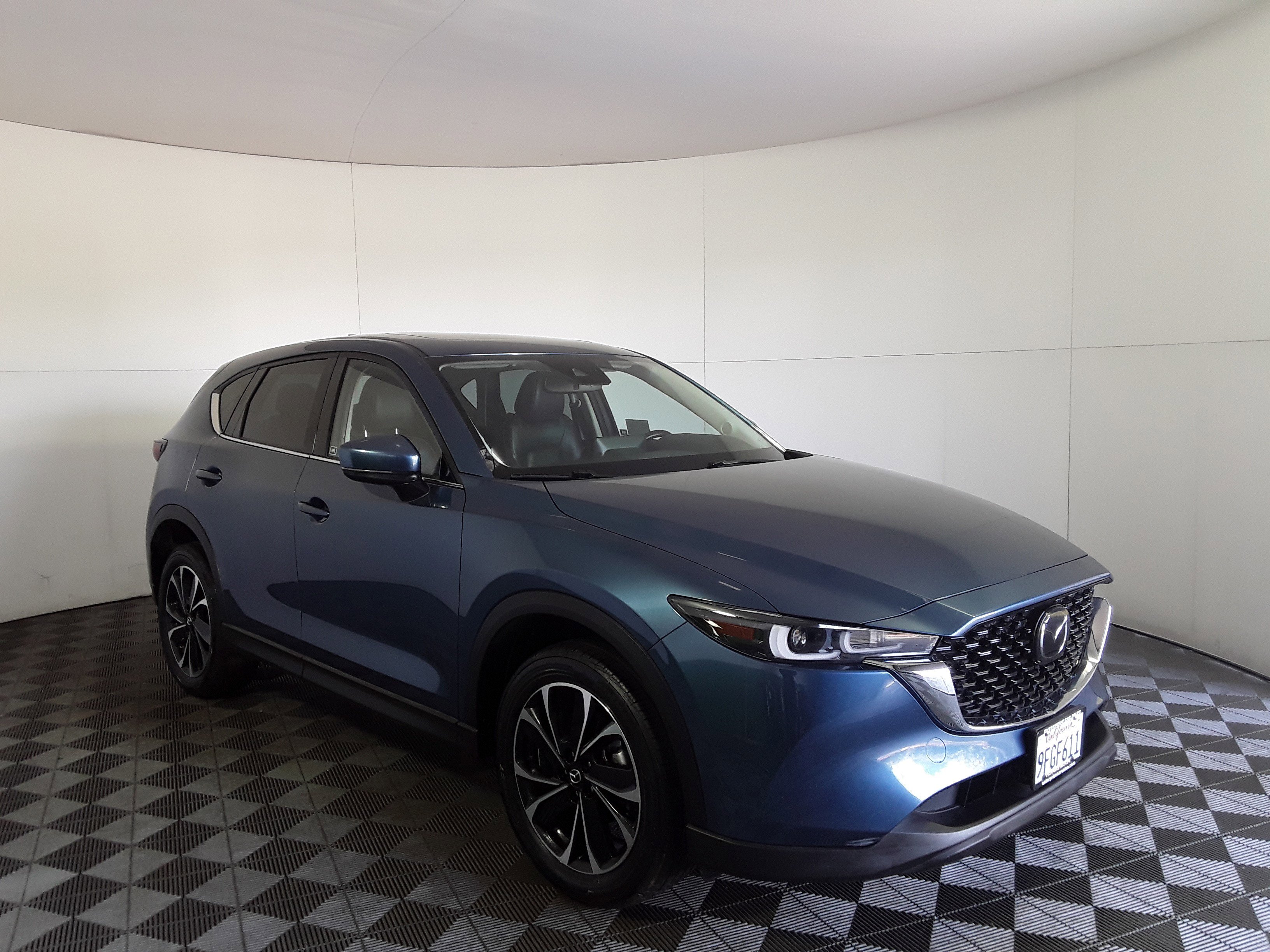 2023 Mazda CX-5 2.5 S Premium Package AWD