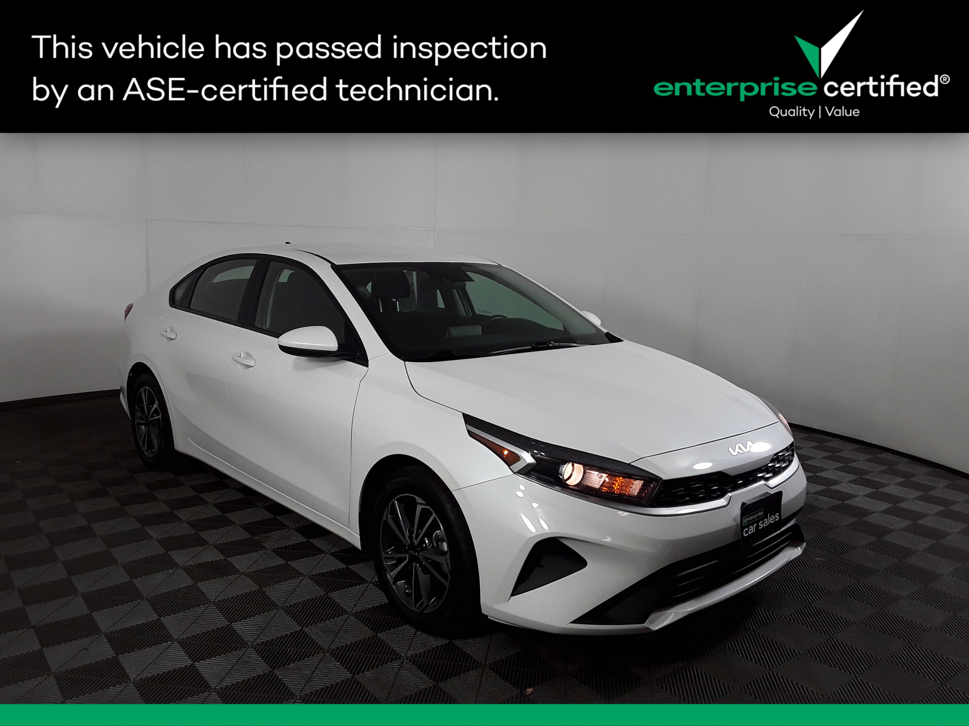 2023 Kia Forte LXS IVT
