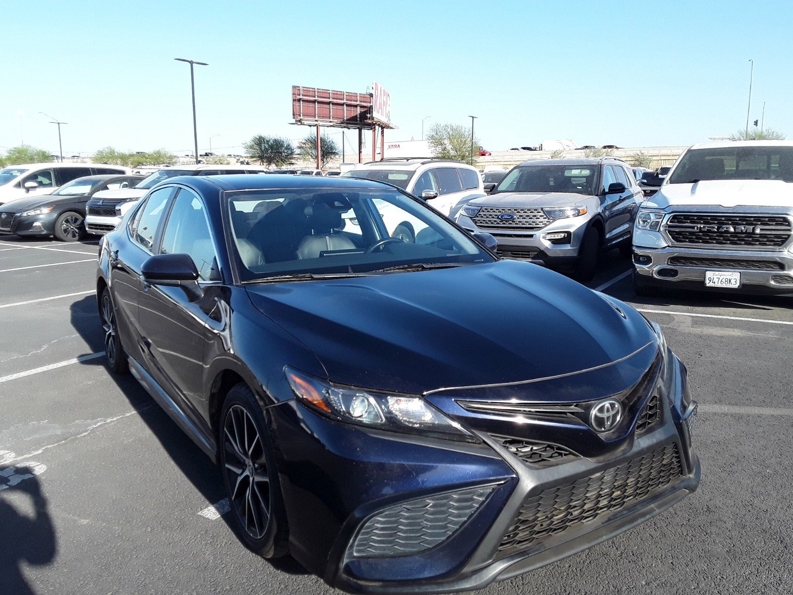 2021 Toyota Camry SE Auto