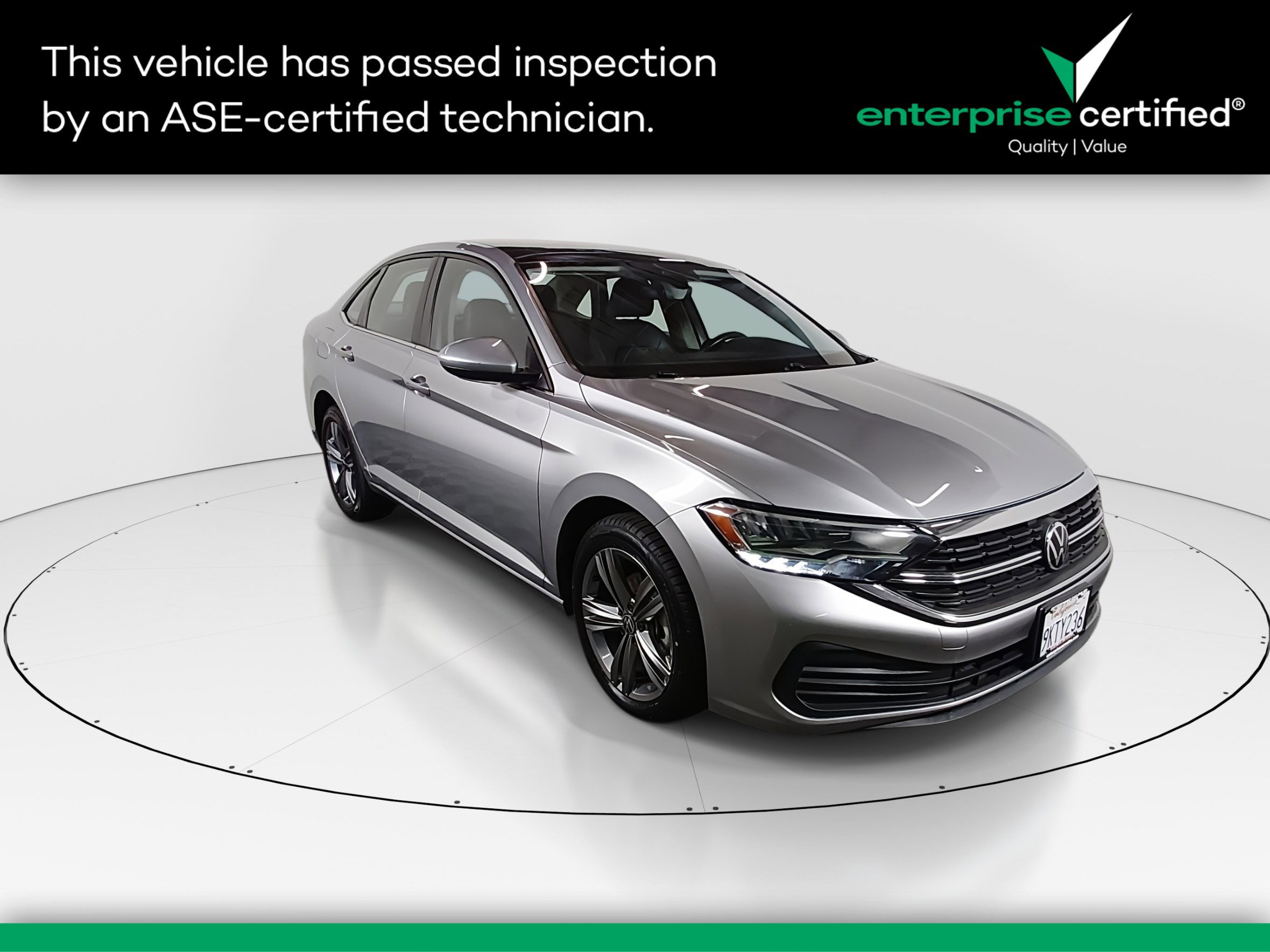 Used 2024 Volkswagen Jetta SE Auto