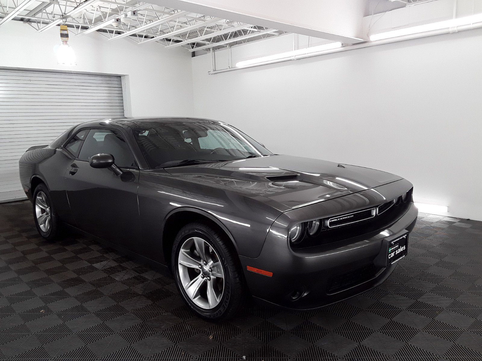 2021 Dodge Challenger SXT RWD