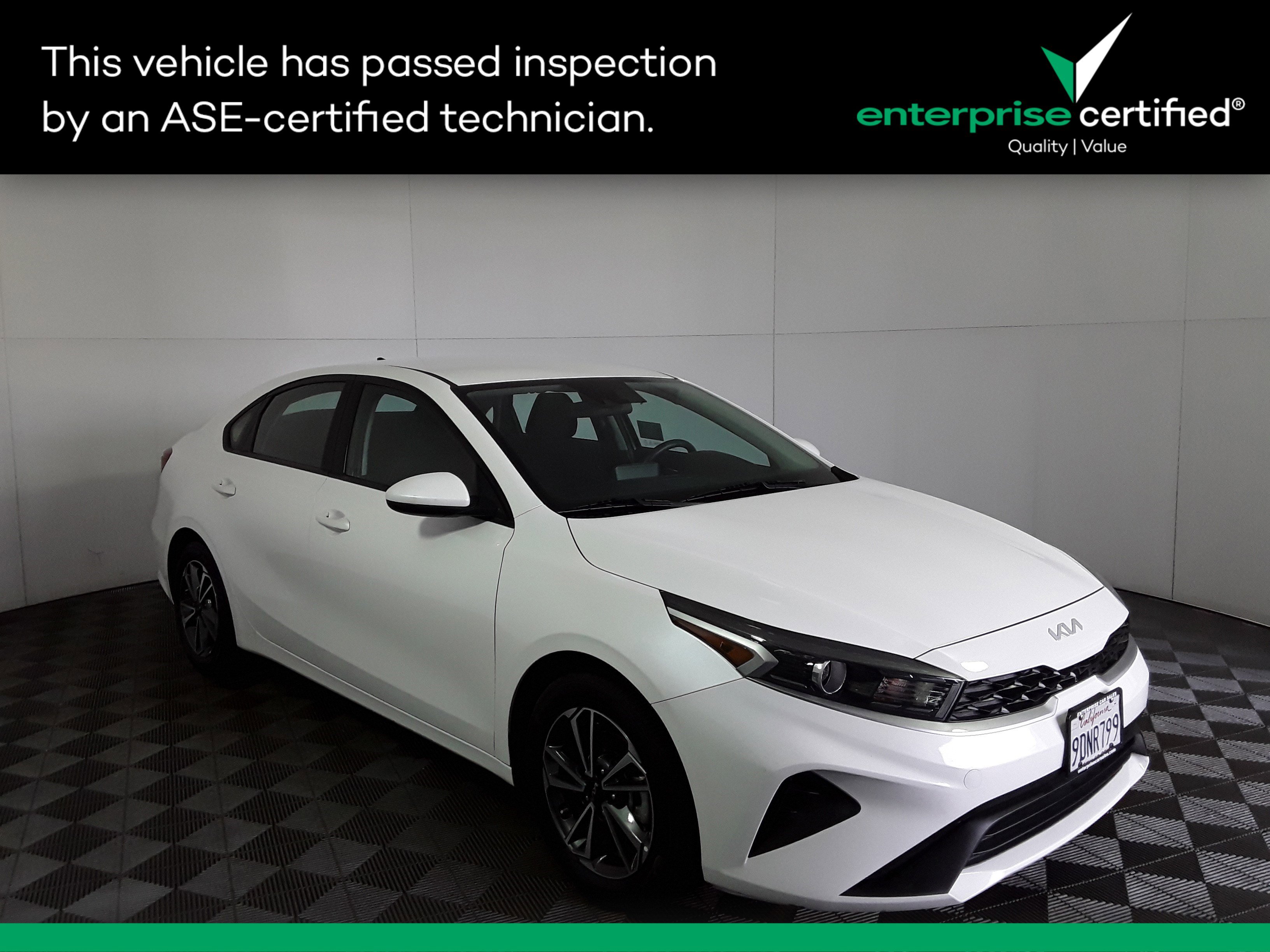 Used 2023 Kia Forte LXS IVT