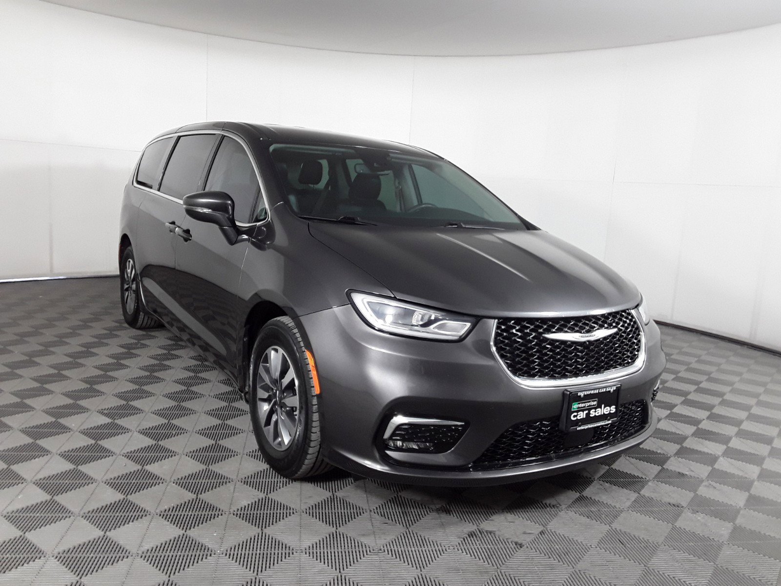 2022 Chrysler Pacifica Hybrid Touring L FWD