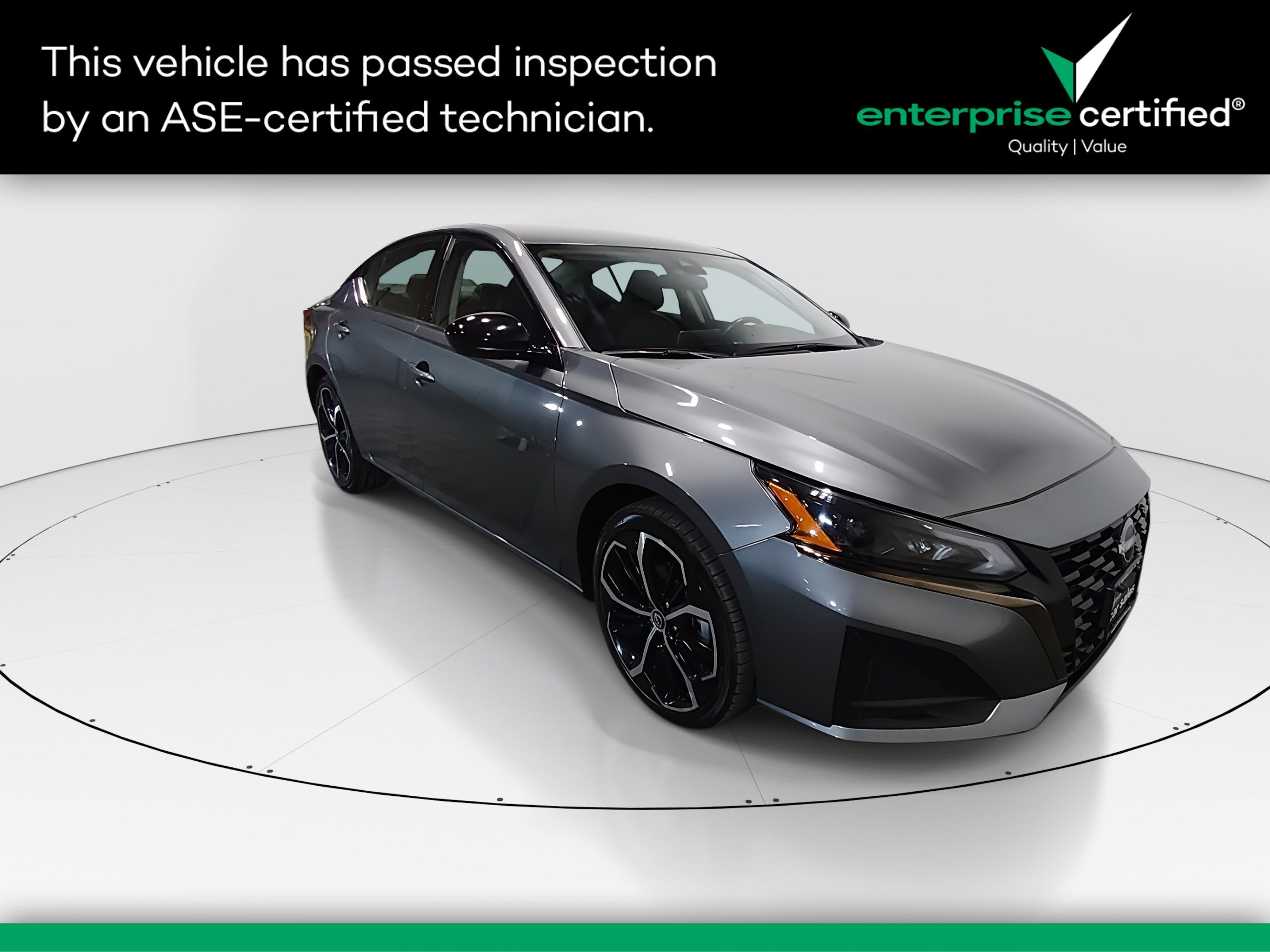 2024 Nissan Altima SR's photo