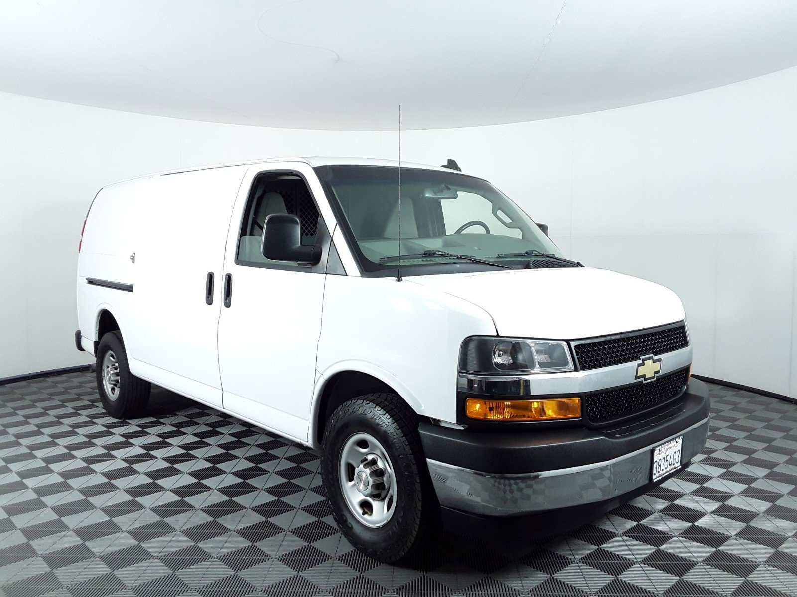 2021 Chevrolet Express Cargo Van RWD 2500 135