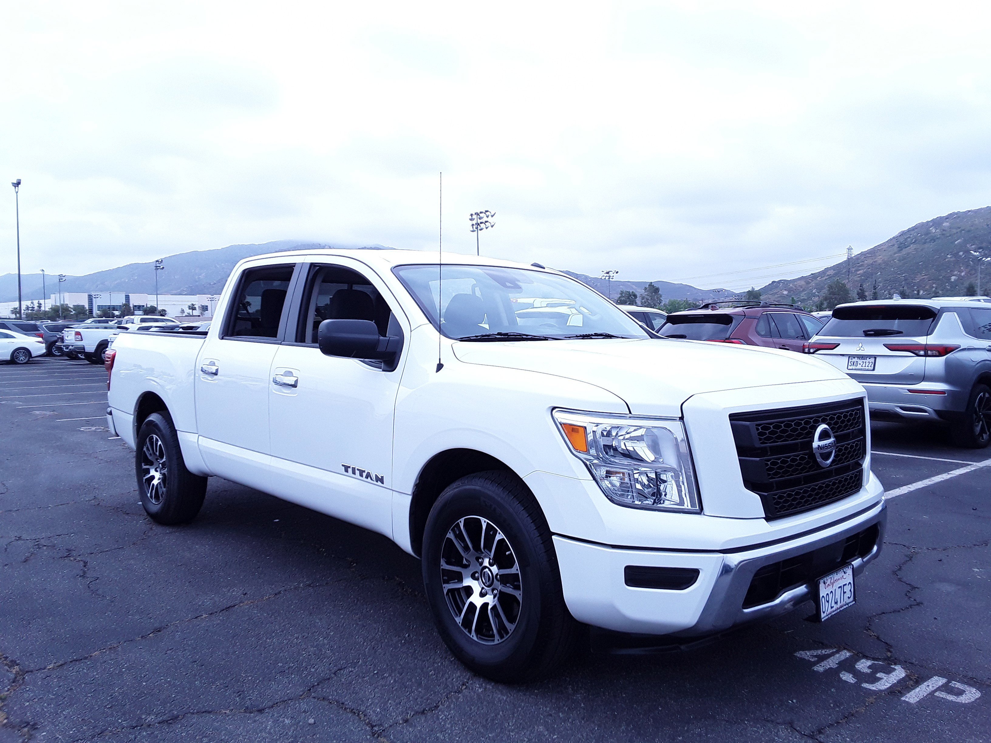 2021 Nissan Titan 4x2 Crew Cab SV