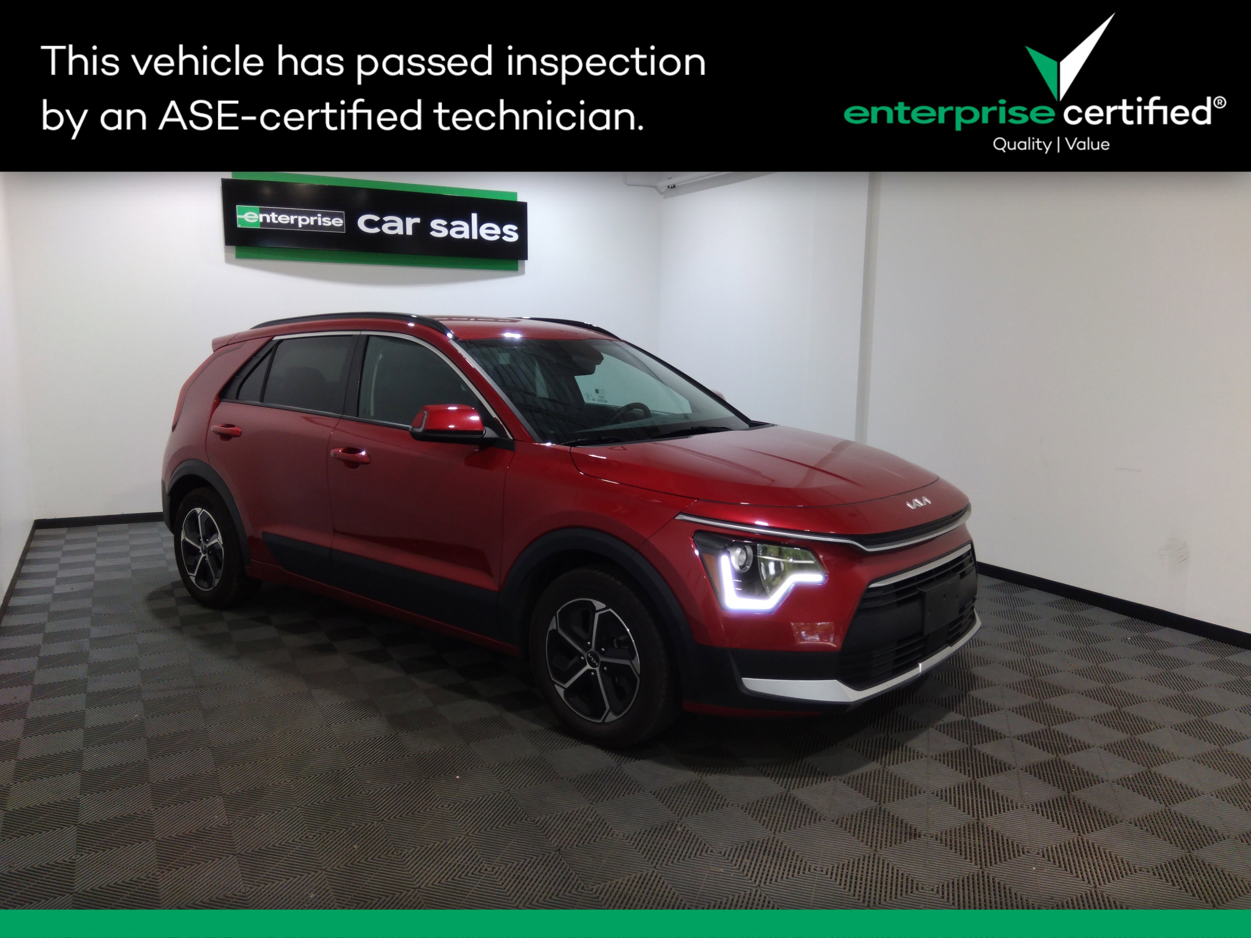 Used 2023 Kia Niro EX FWD