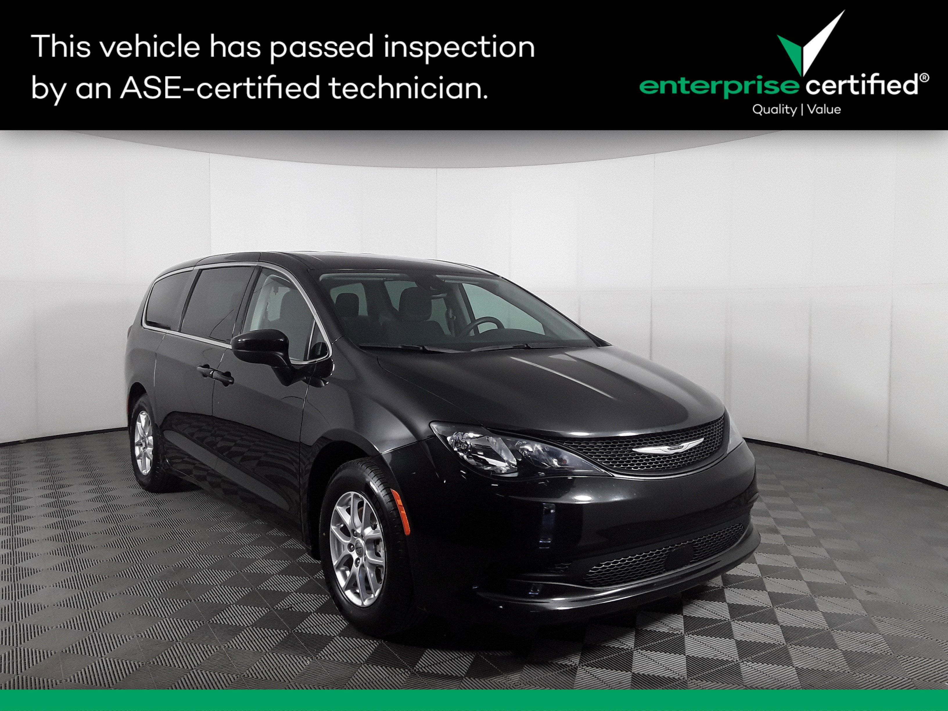 2023 Chrysler Voyager LX FWD