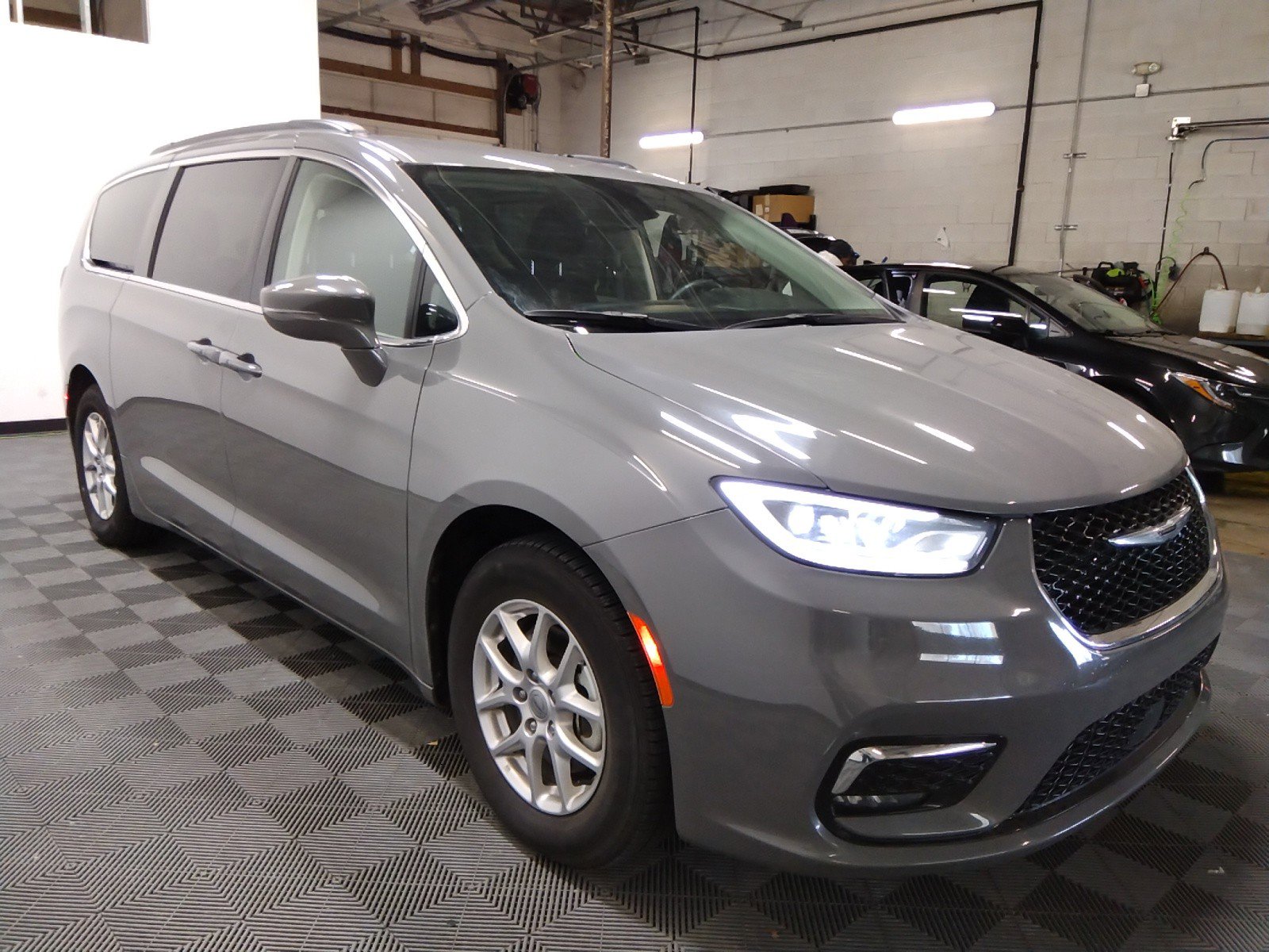 2022 Chrysler Pacifica Touring L FWD