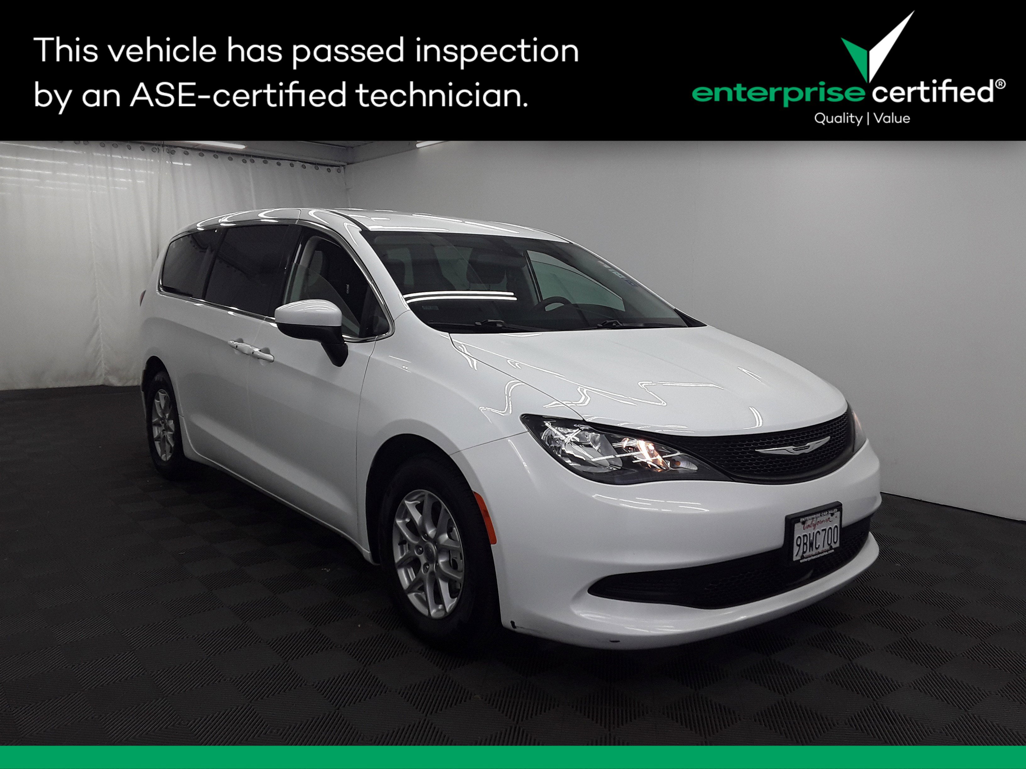 Used 2022 Chrysler Voyager LX FWD