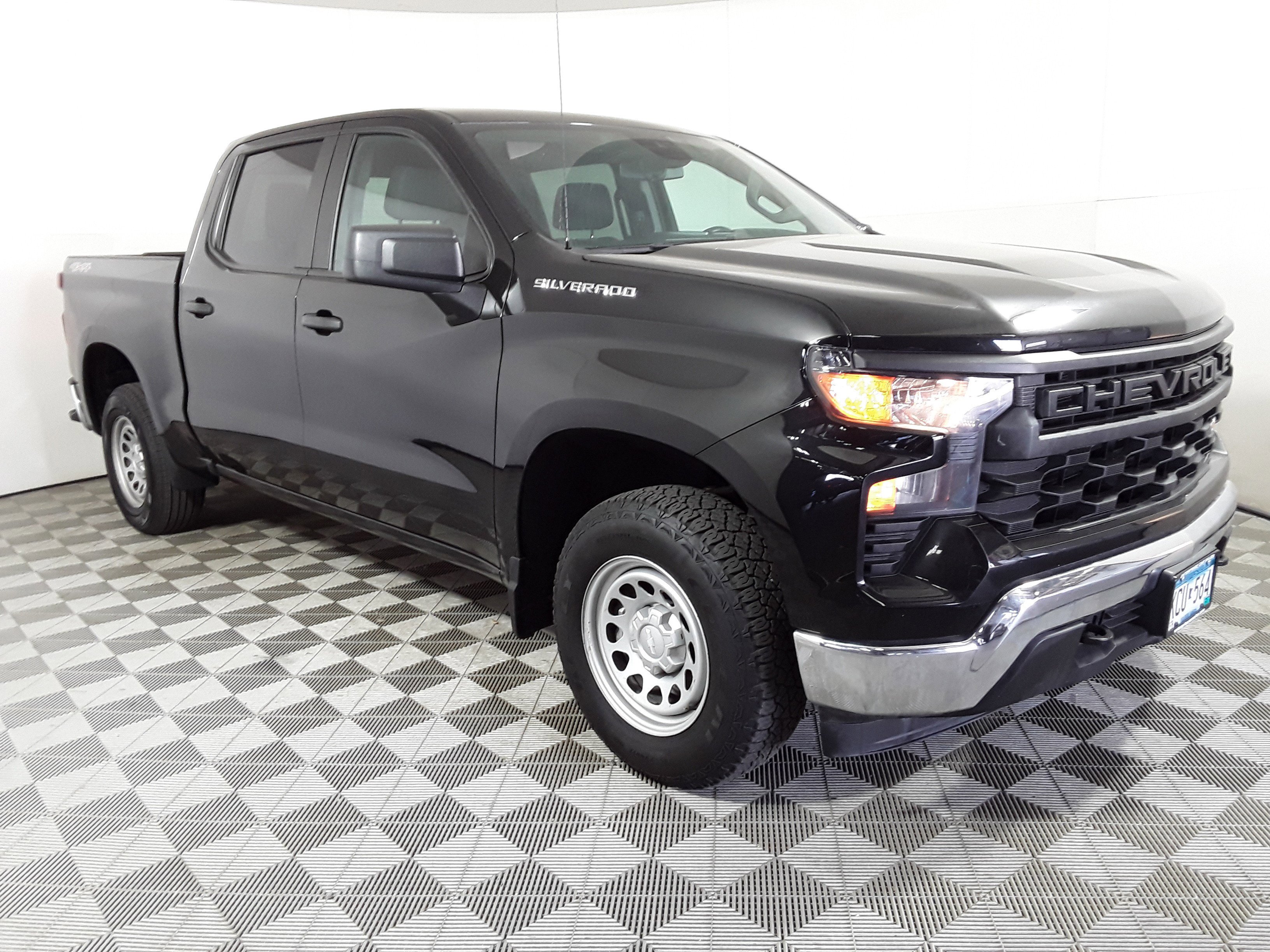 2022 Chevrolet Silverado 1500 4WD Crew Cab 147