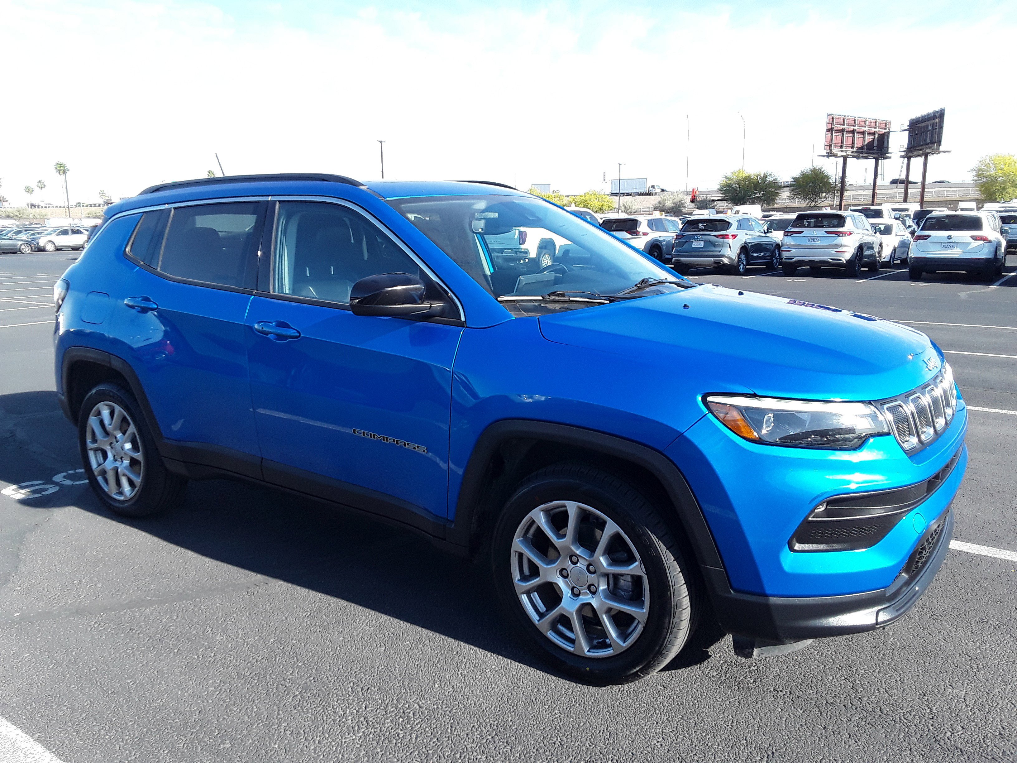 2022 Jeep Compass Latitude Lux