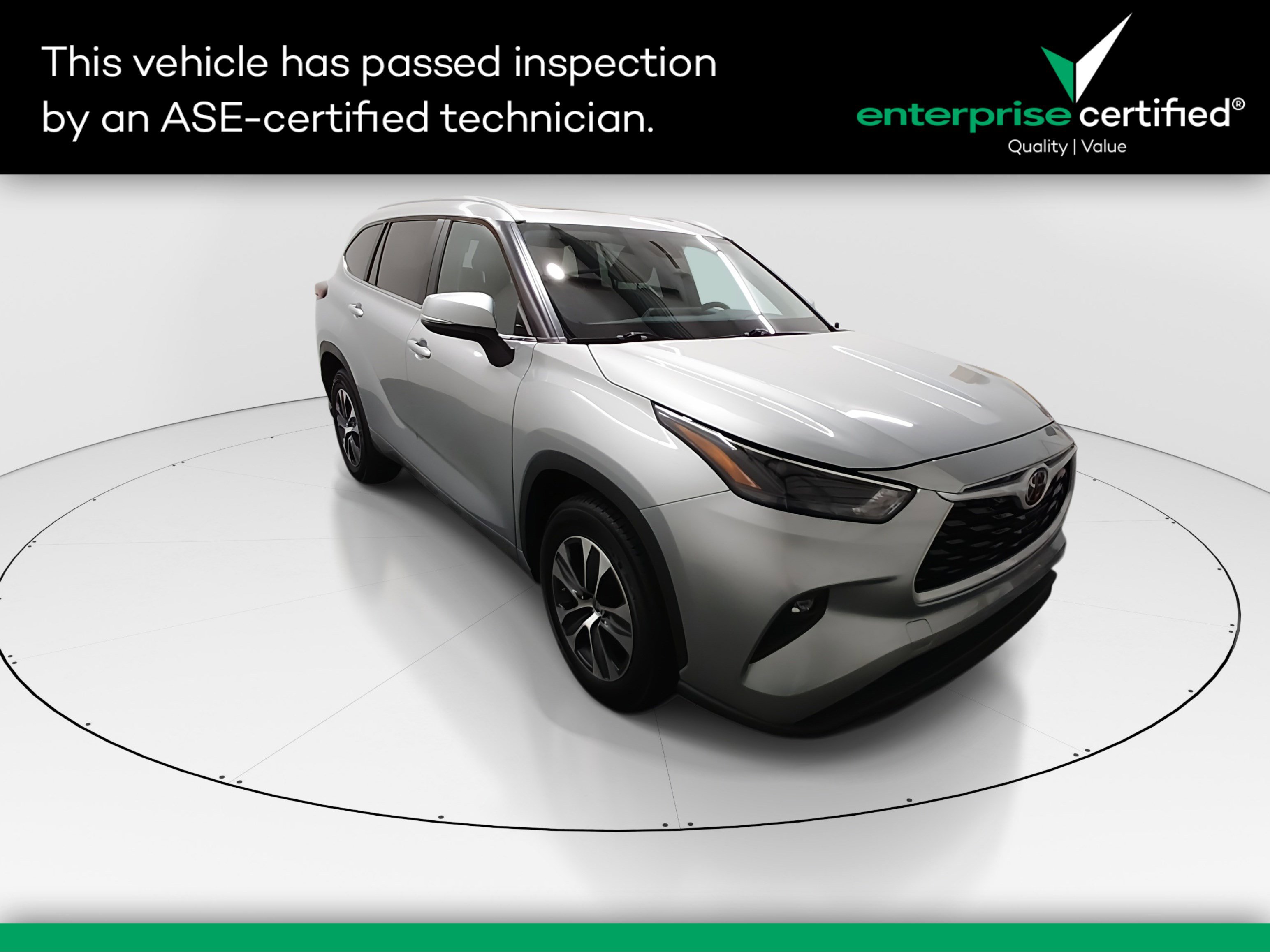 Used 2024 Toyota Highlander XLE FWD