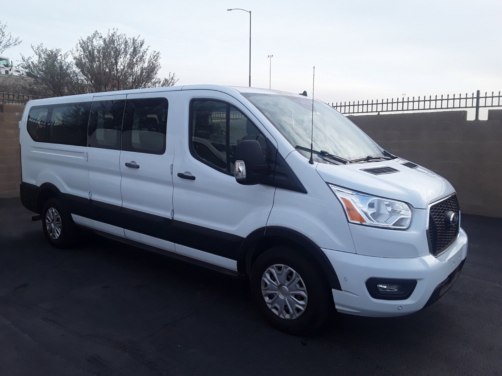 2021 Ford Transit Passenger Wagon T-350 148