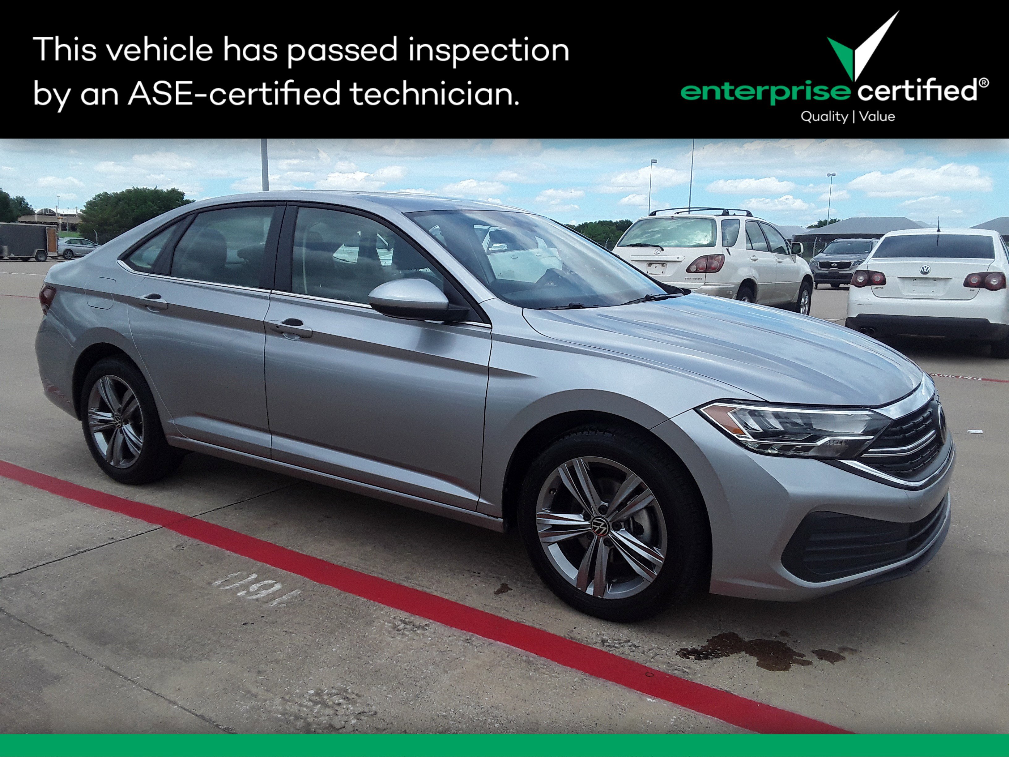 Used 2024 Volkswagen Jetta SE Auto