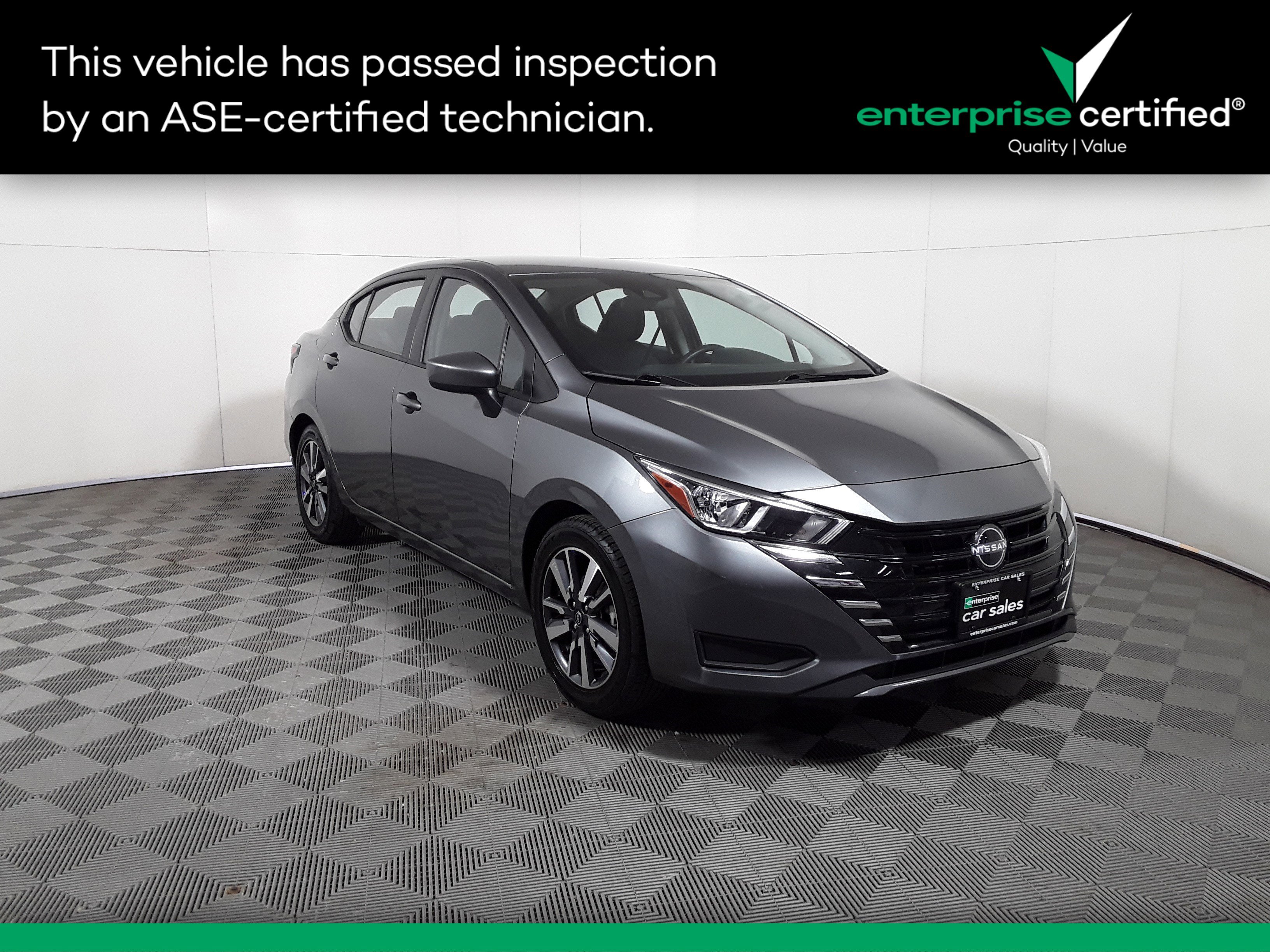 2023 Nissan Versa SV CVT