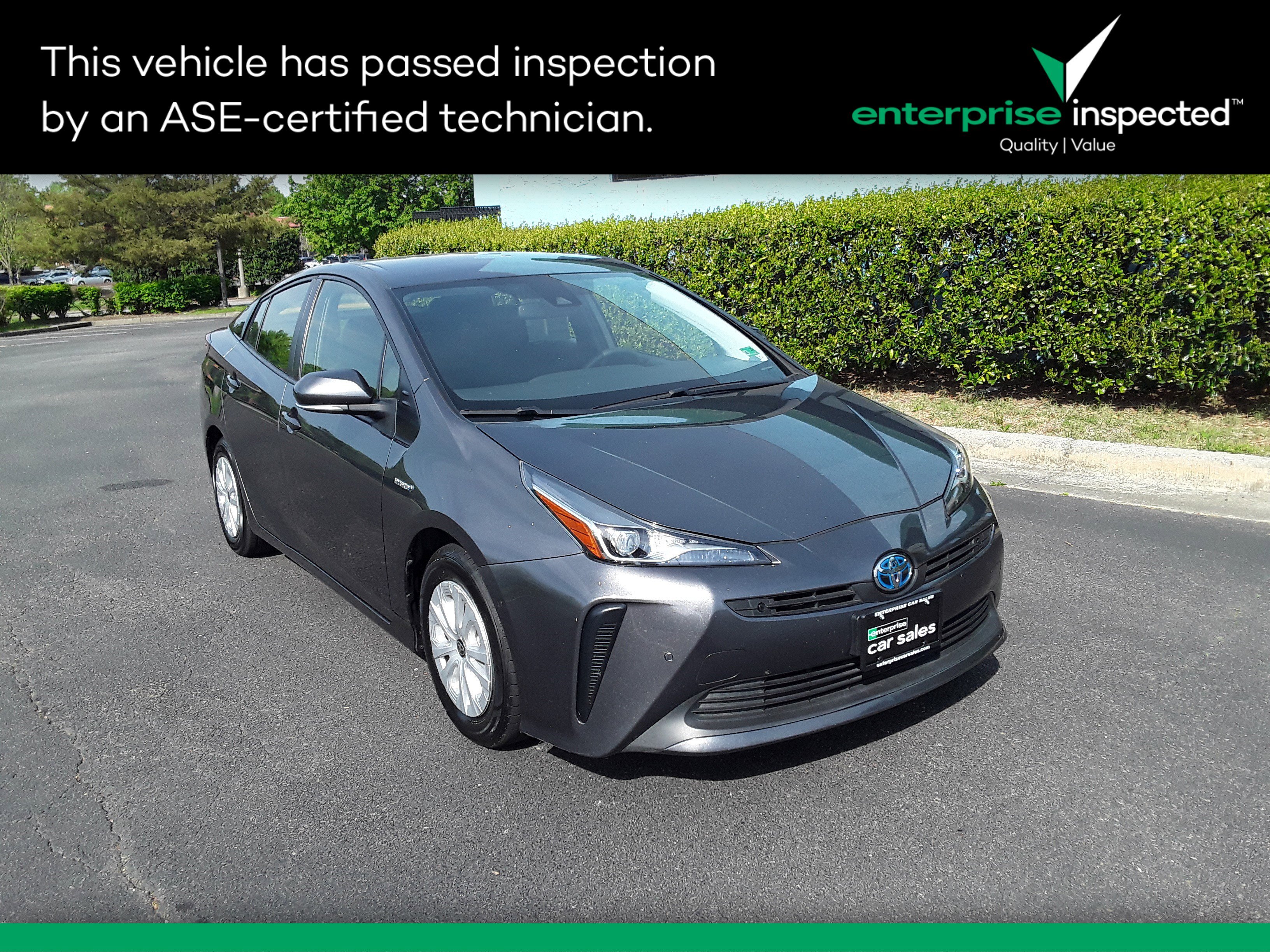 2022 Toyota Prius LE