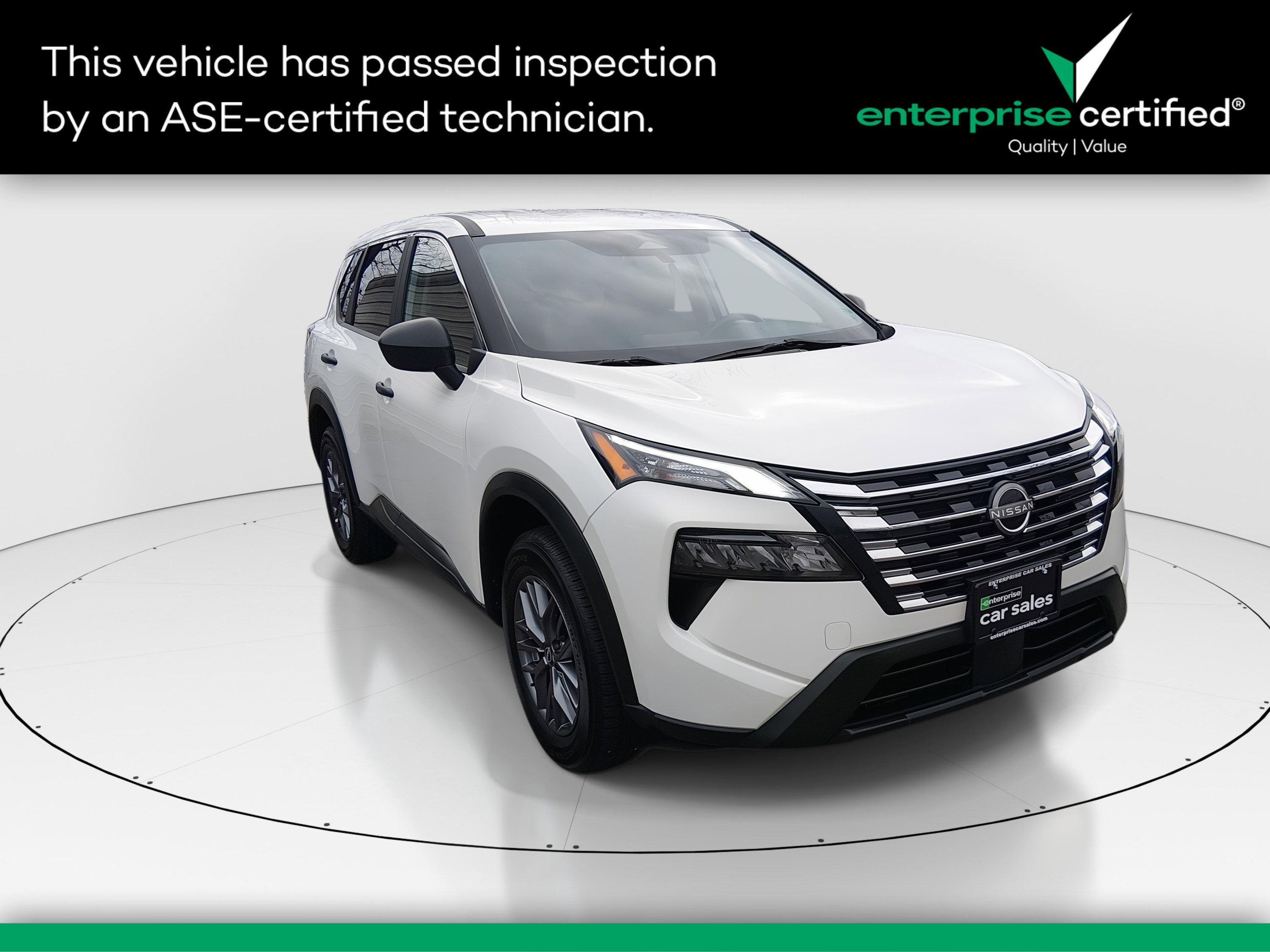 2024 Nissan Rogue S's photo