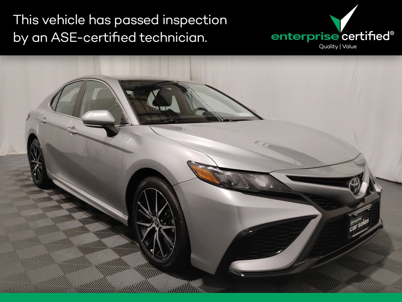 2022 Toyota Camry SE Auto