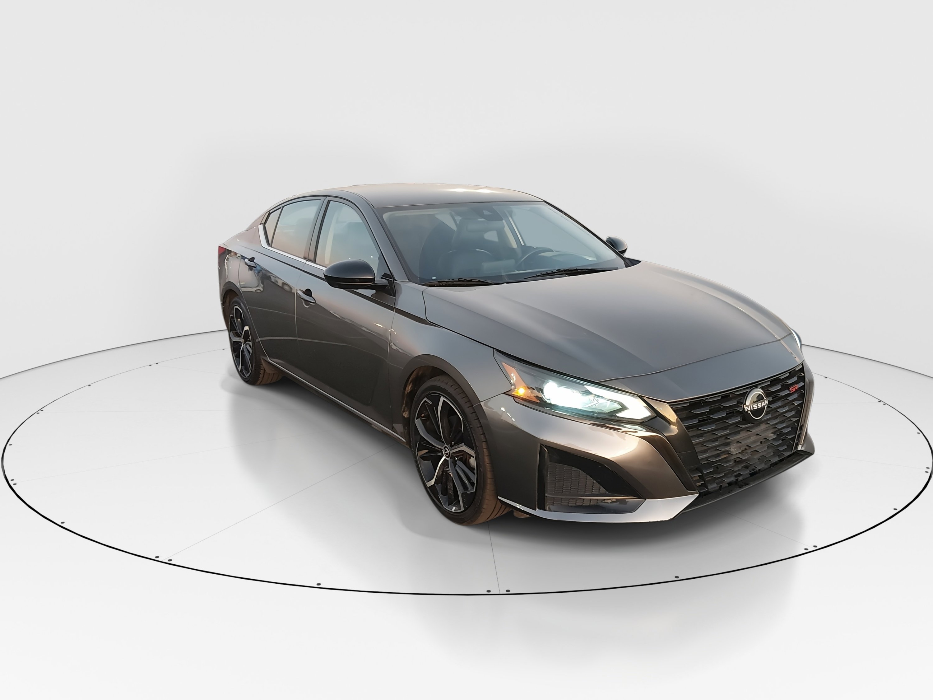 2023 Nissan Altima SR