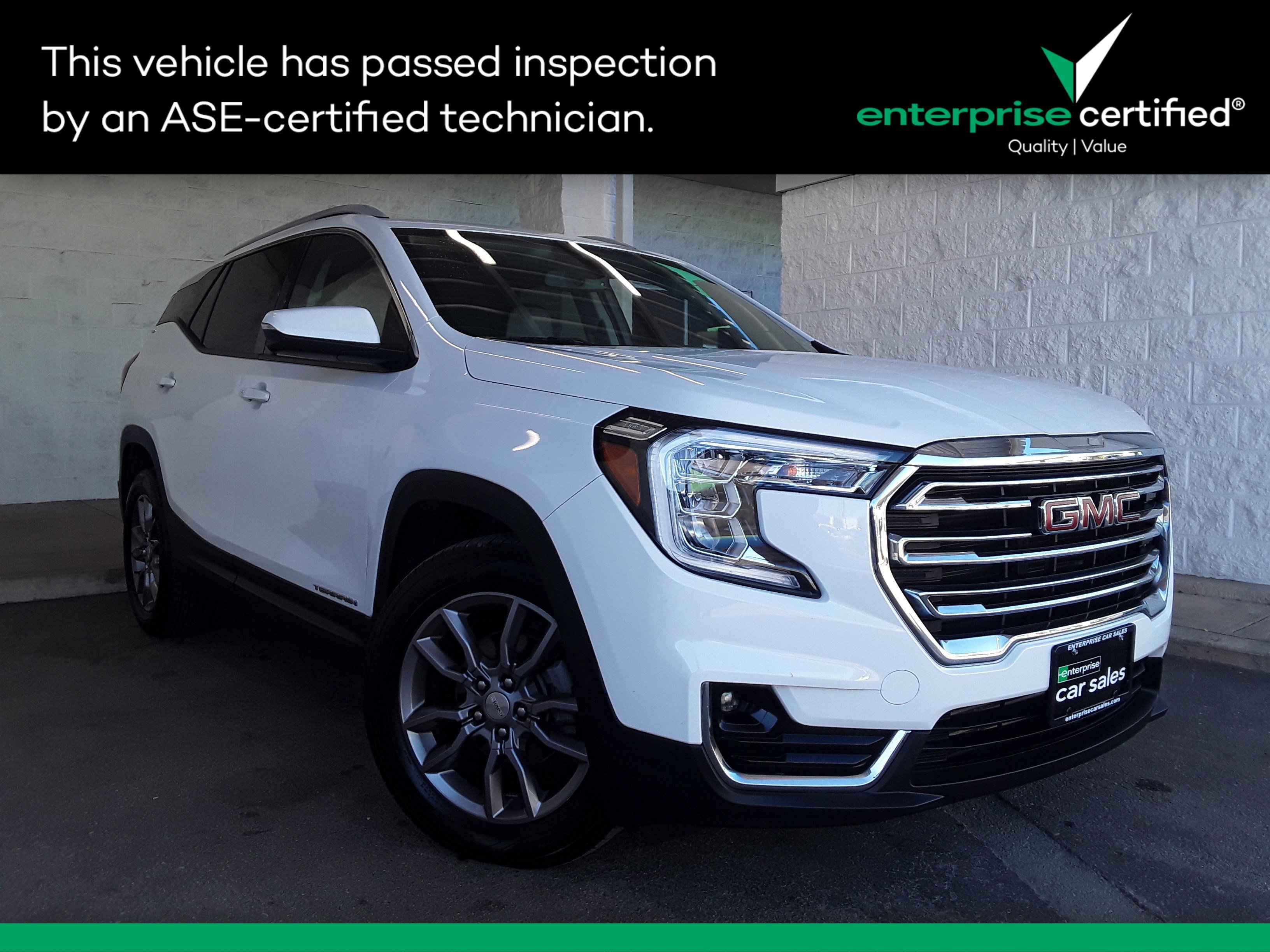 2023 GMC Terrain SLT's photo