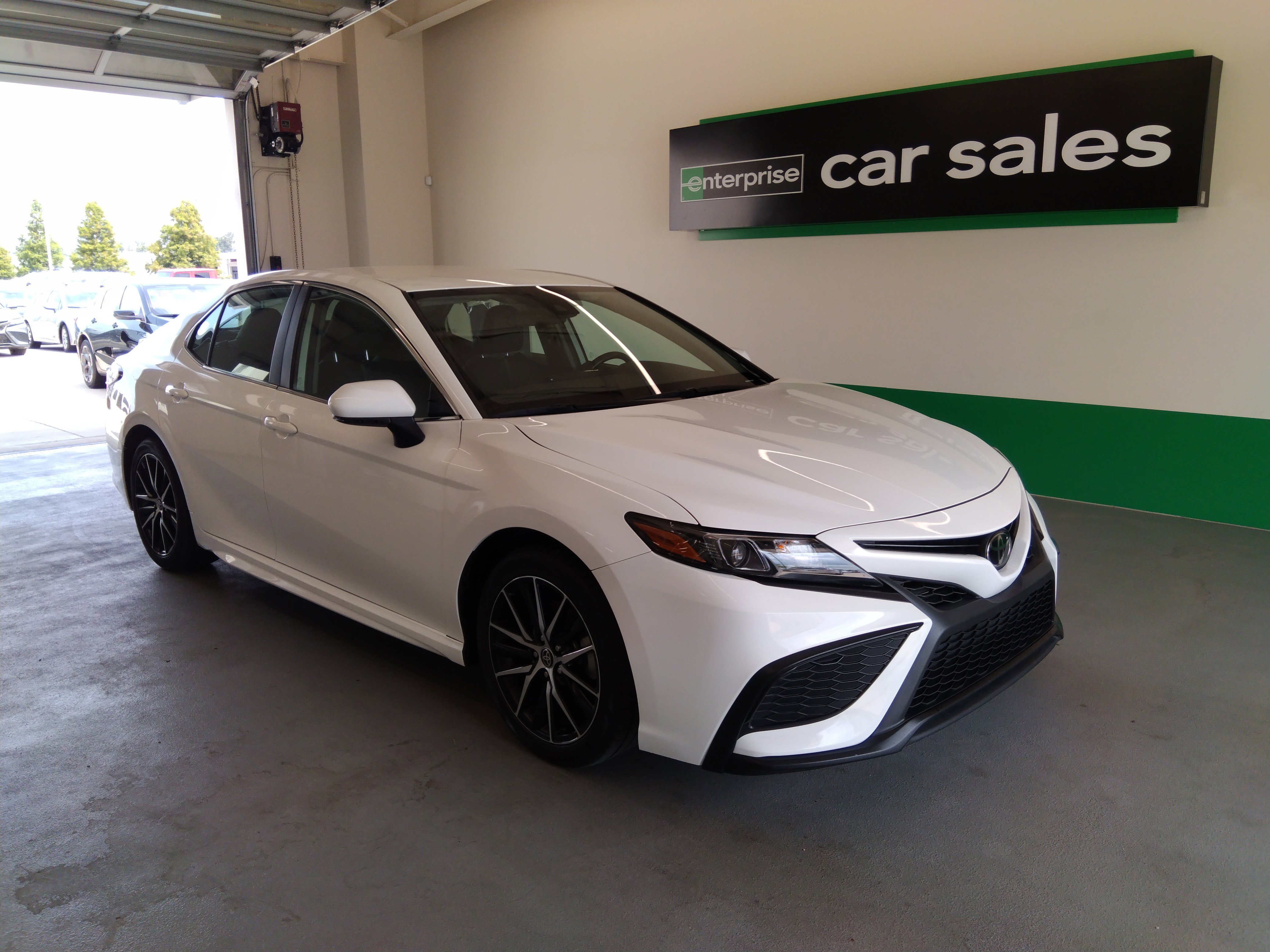 2023 Toyota Camry SE Auto