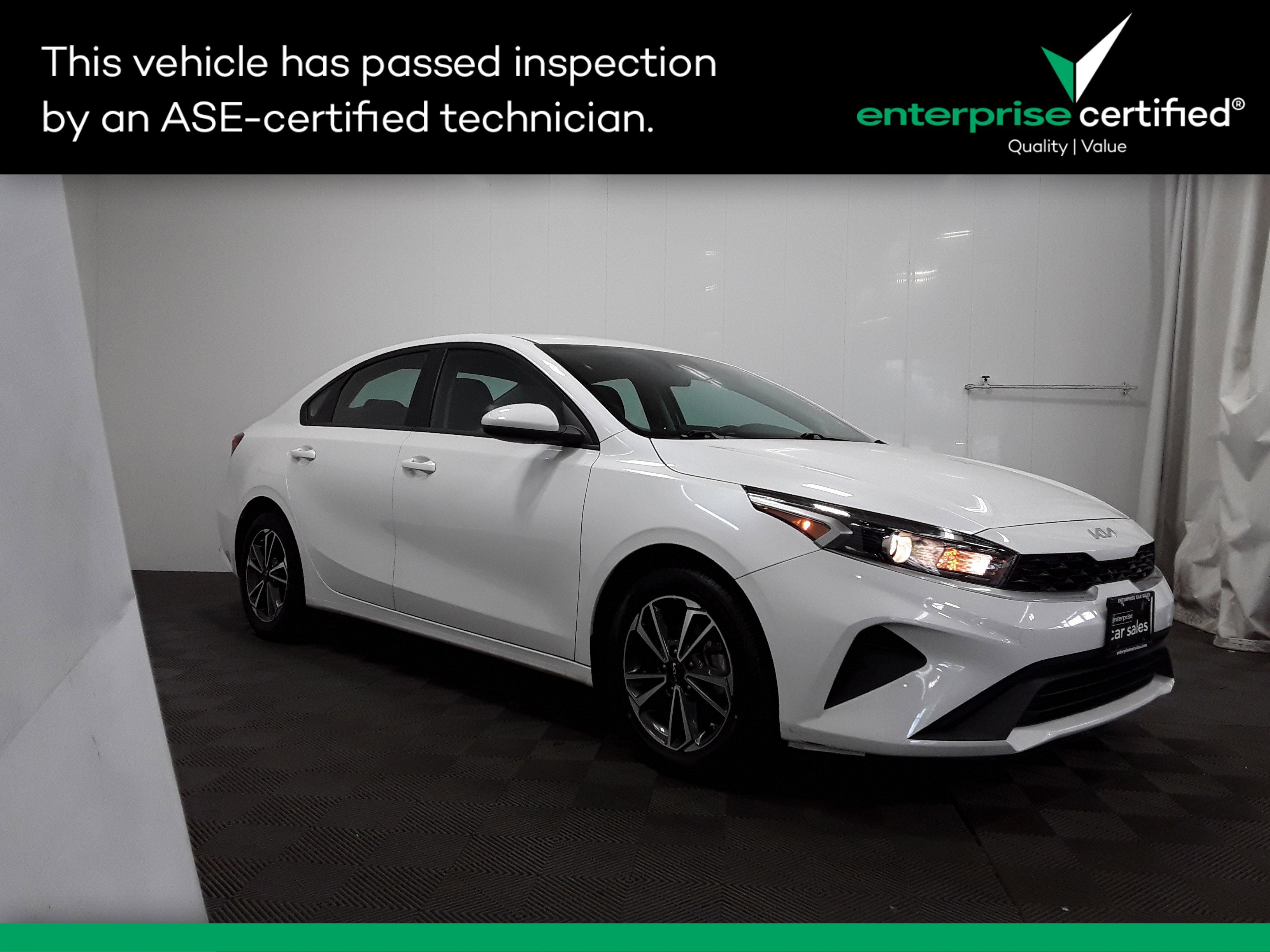 2023 Kia Forte LXS IVT