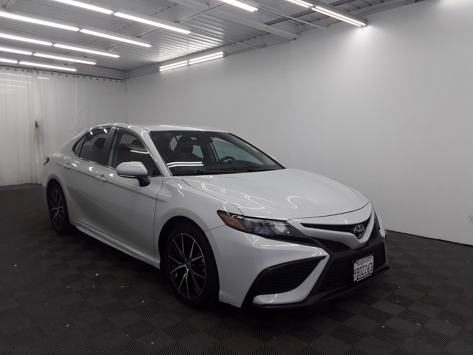 2022 Toyota Camry SE Auto