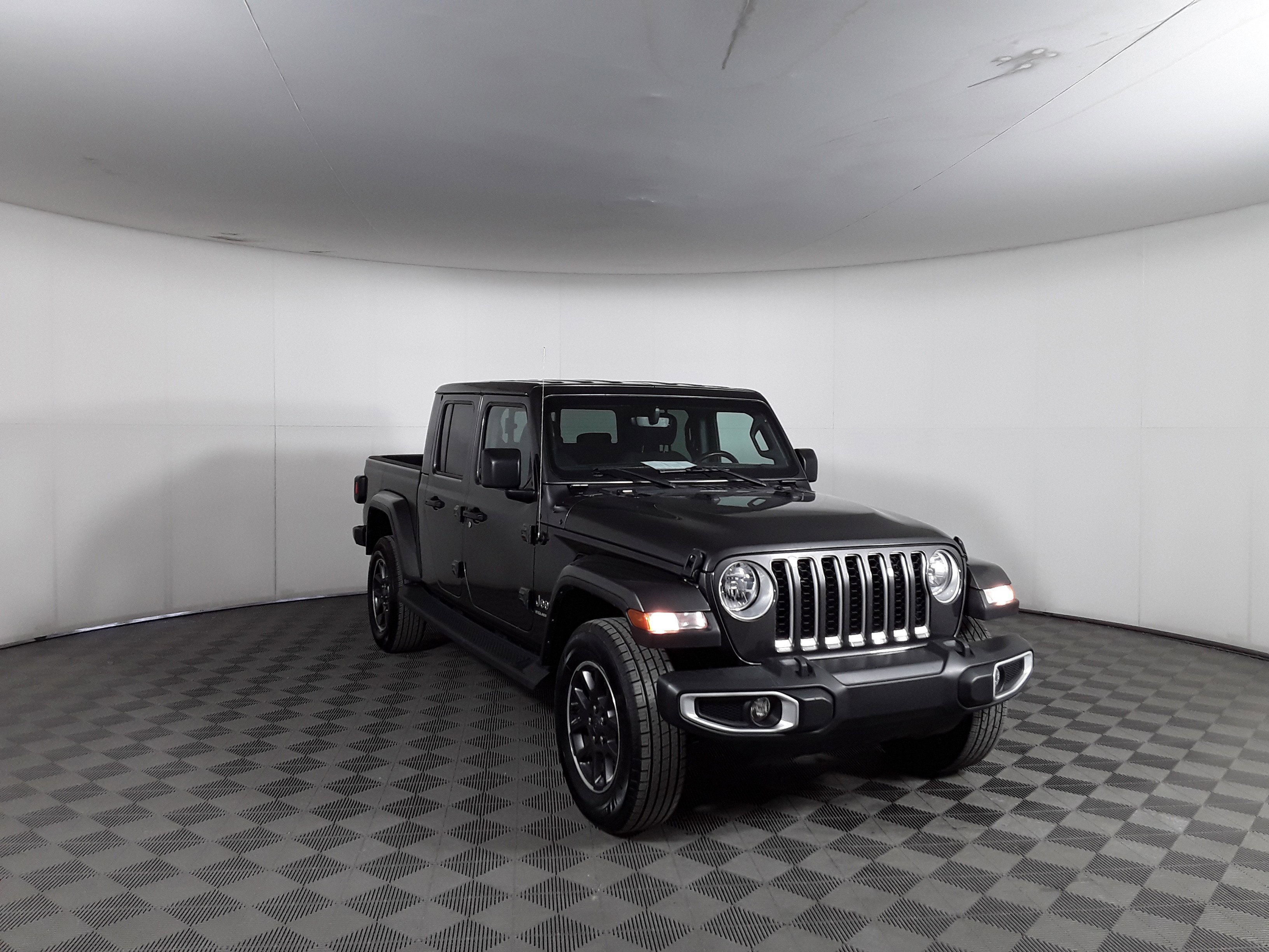 2023 Jeep Gladiator Overland 4x4 *Ltd Avail*