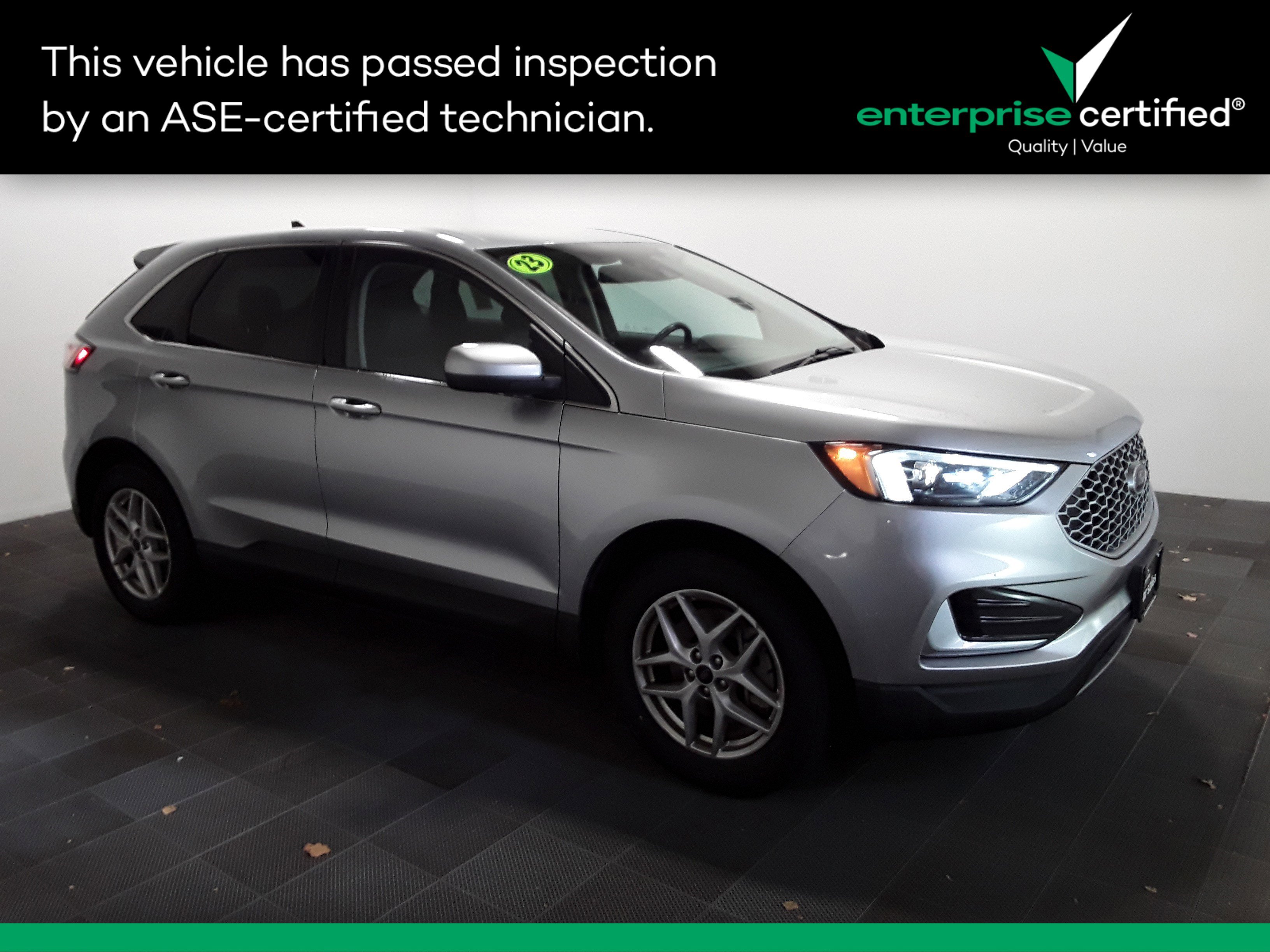 2023 Ford Edge SEL's photo