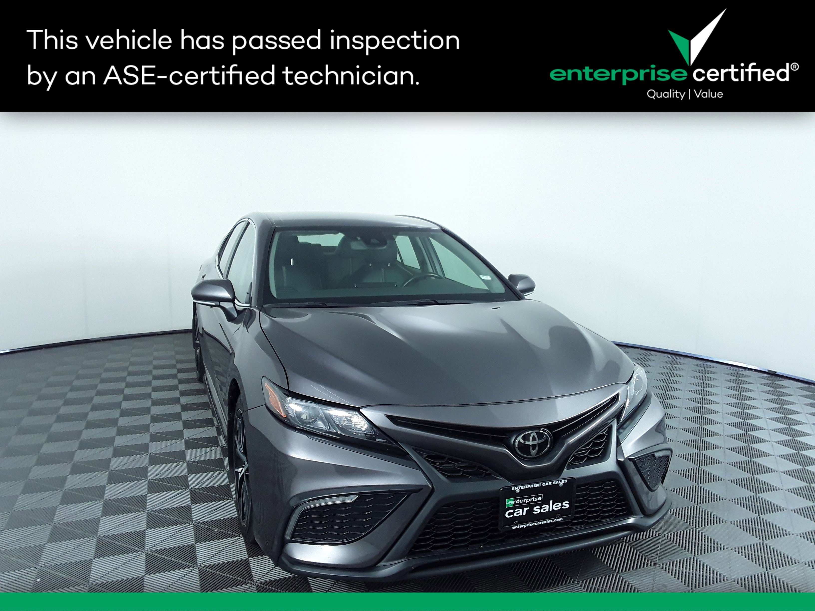 Used 2023 Toyota Camry SE Auto