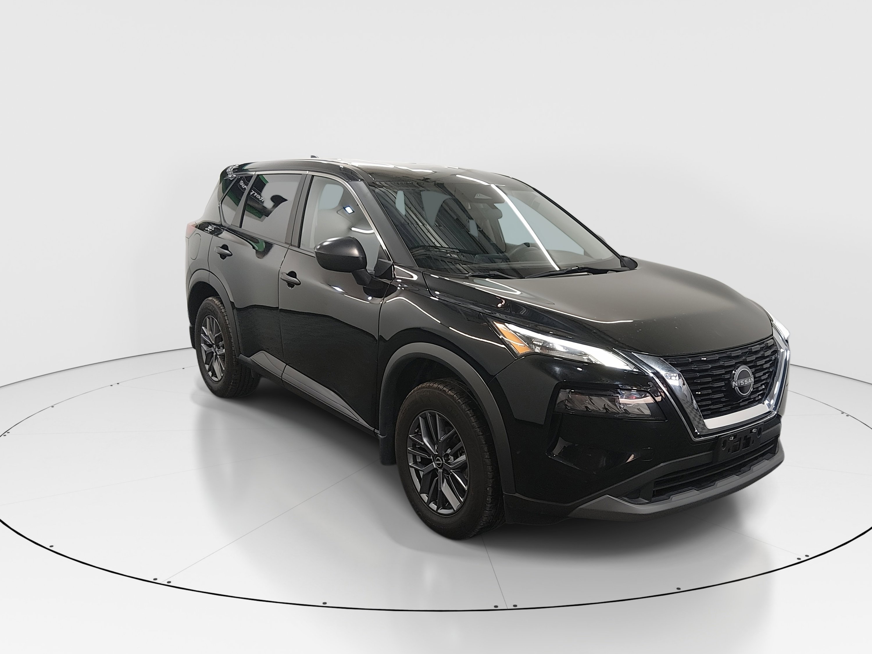 2023 Nissan Rogue S's photo