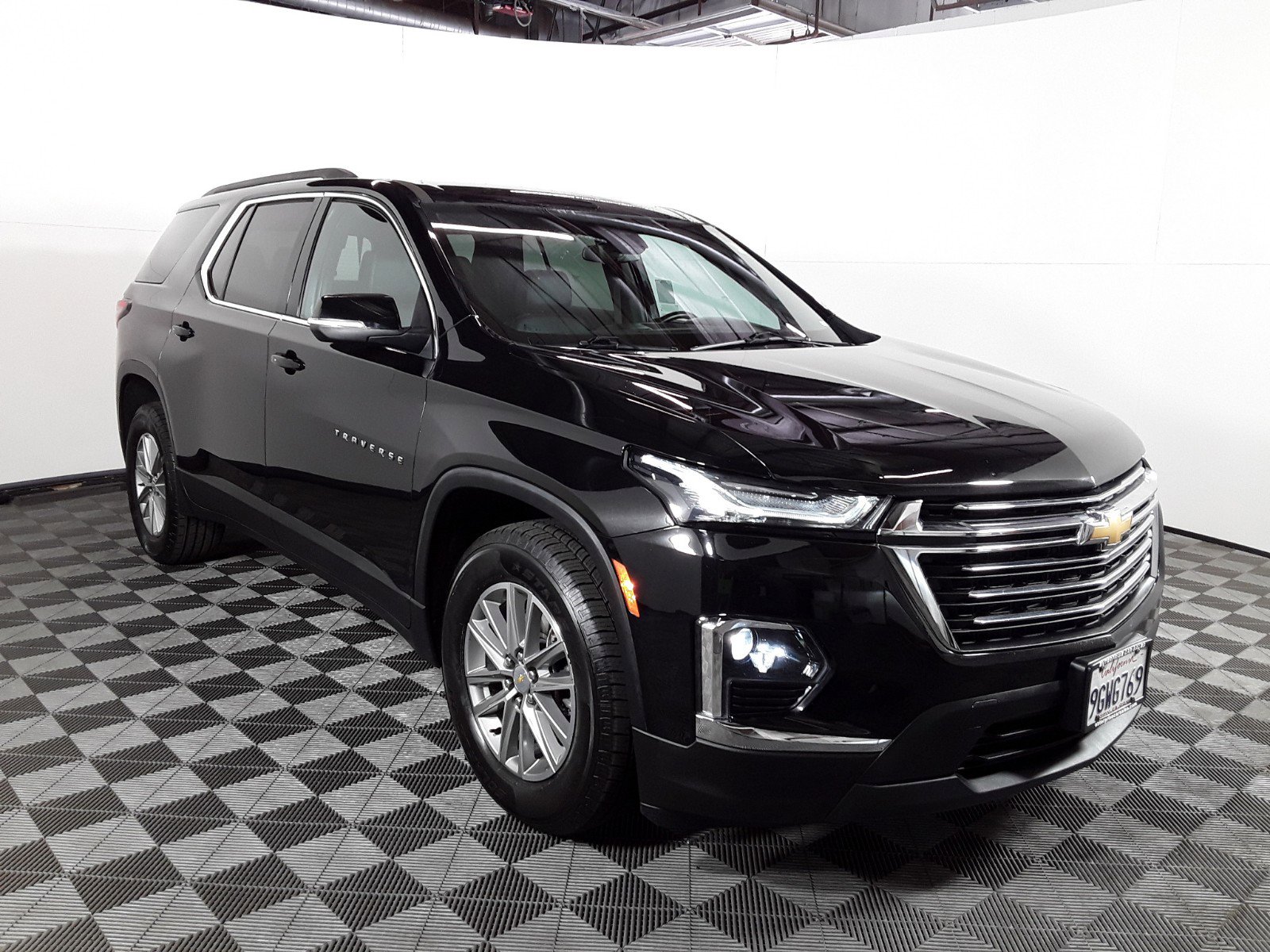 2023 Chevrolet Traverse AWD 4dr LT Leather