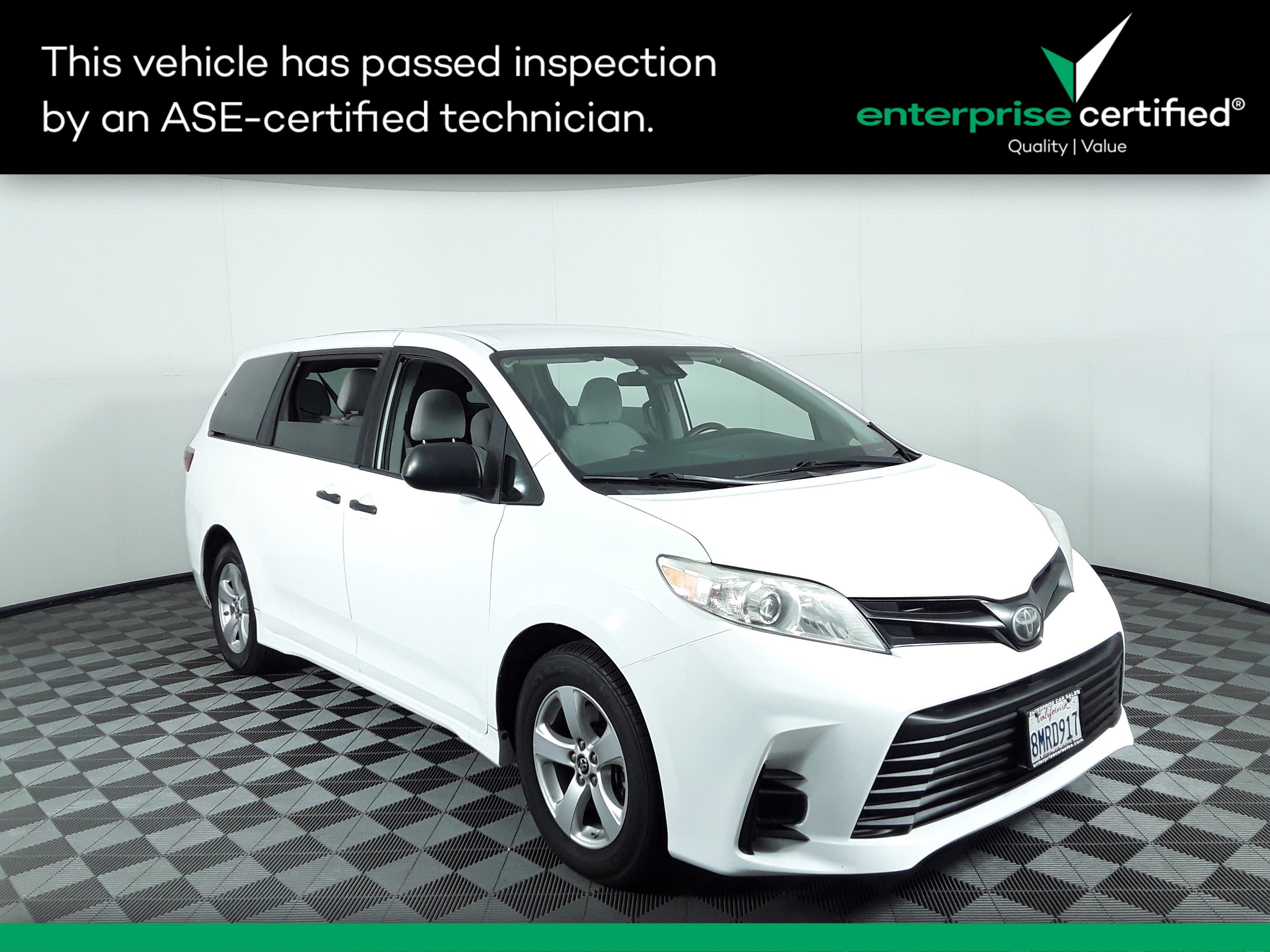 2020 Toyota Sienna L's photo