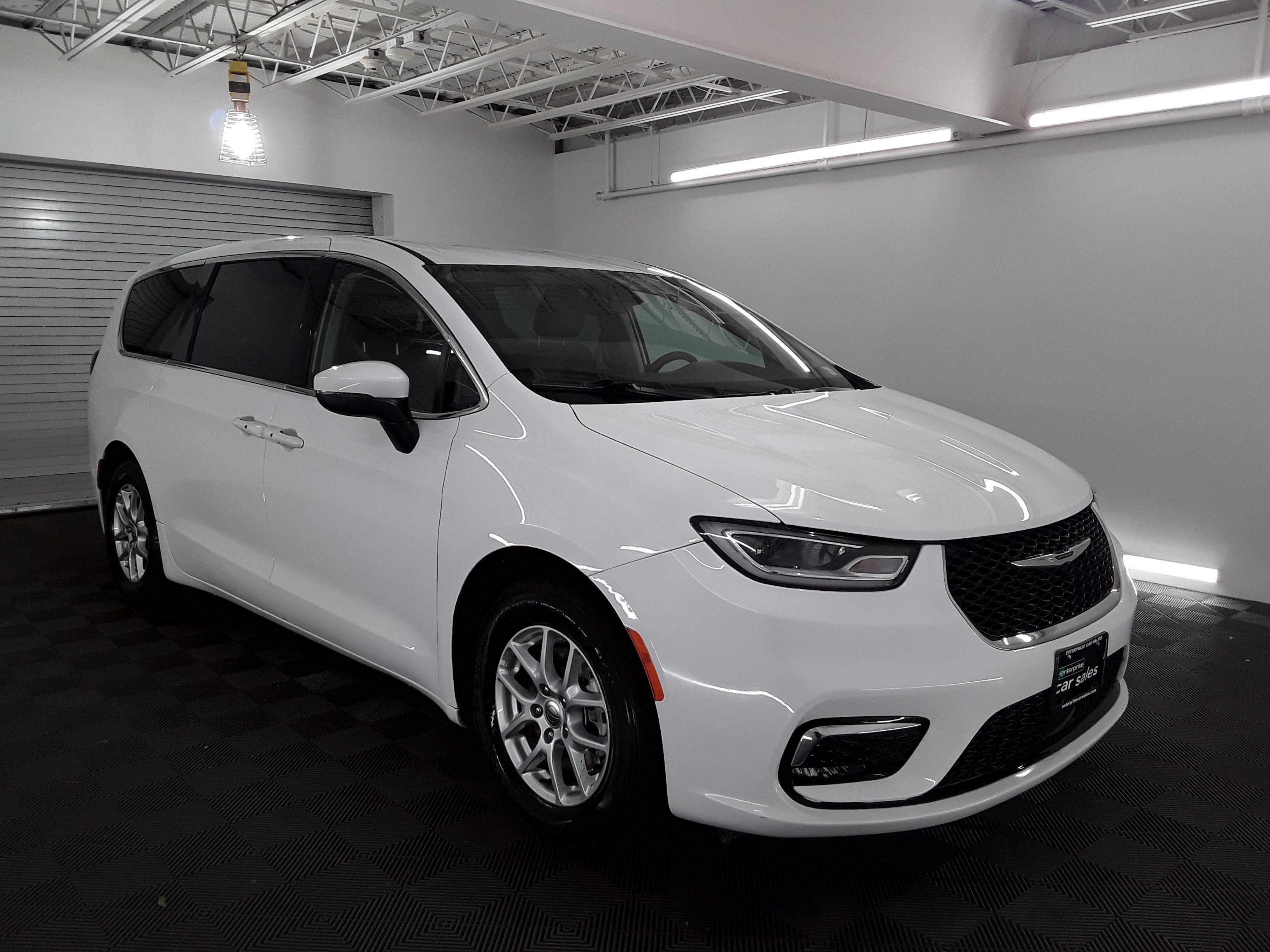 2023 Chrysler Pacifica Touring L FWD