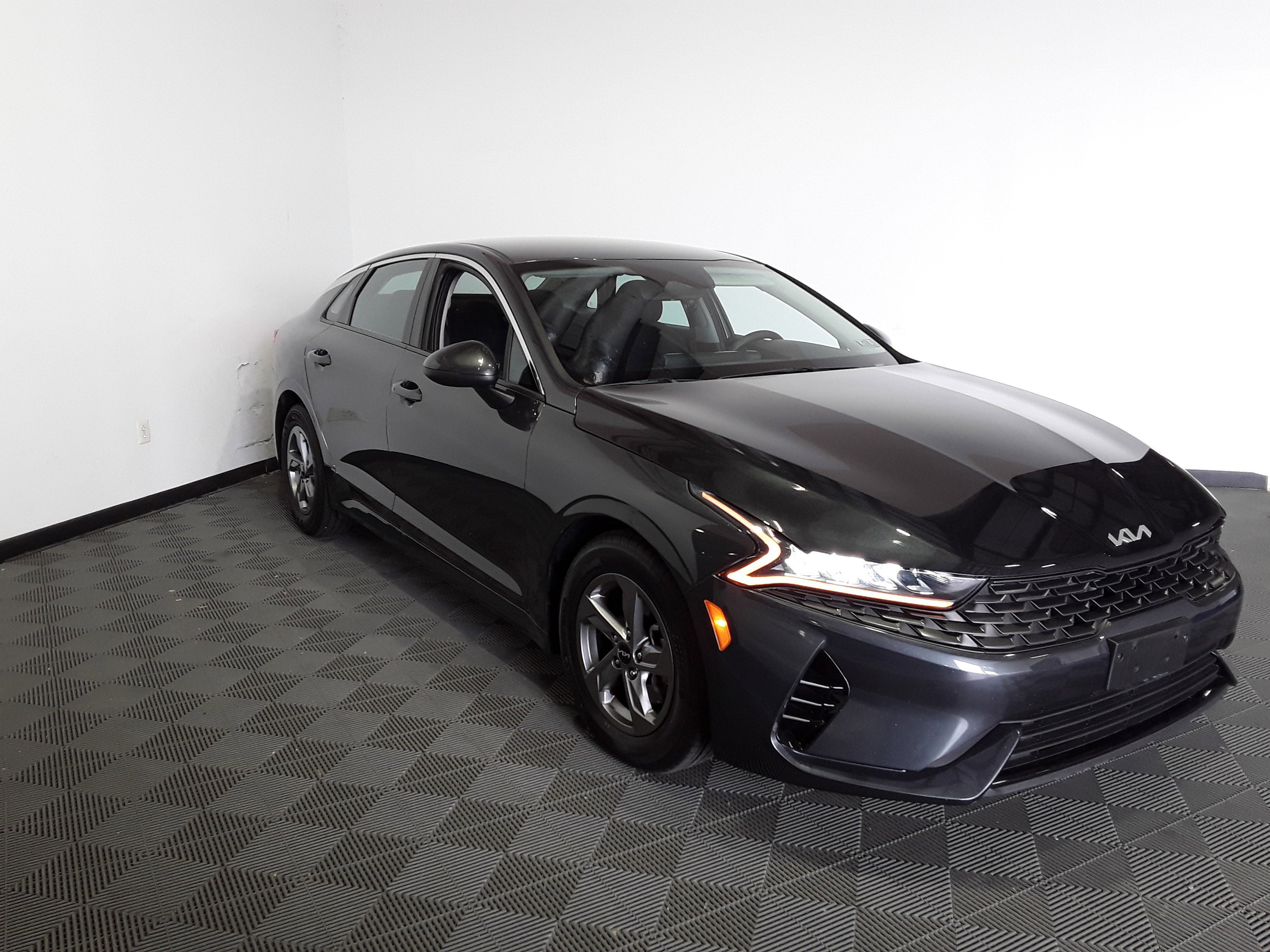 2022 Kia K5 LXS Auto FWD